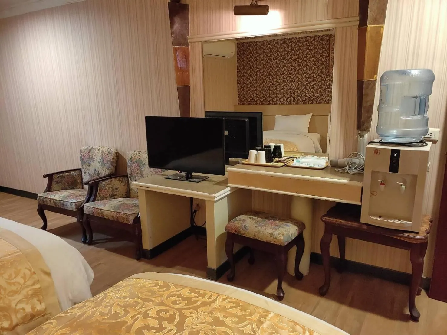 TV and multimedia, Bed in 夏威夷酒店Melody Hawaii Hotel