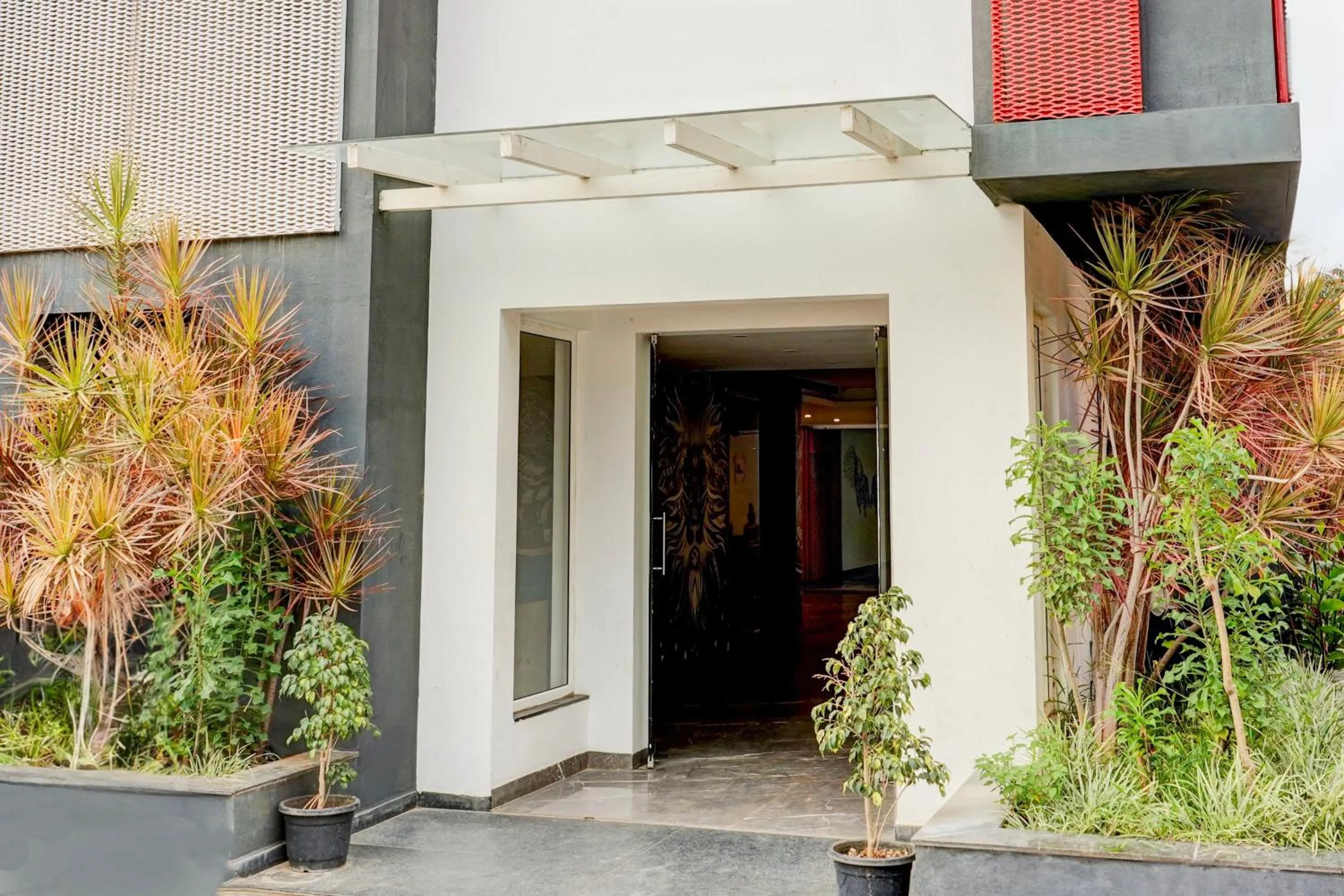 Facade/entrance in Super Townhouse Hebbal