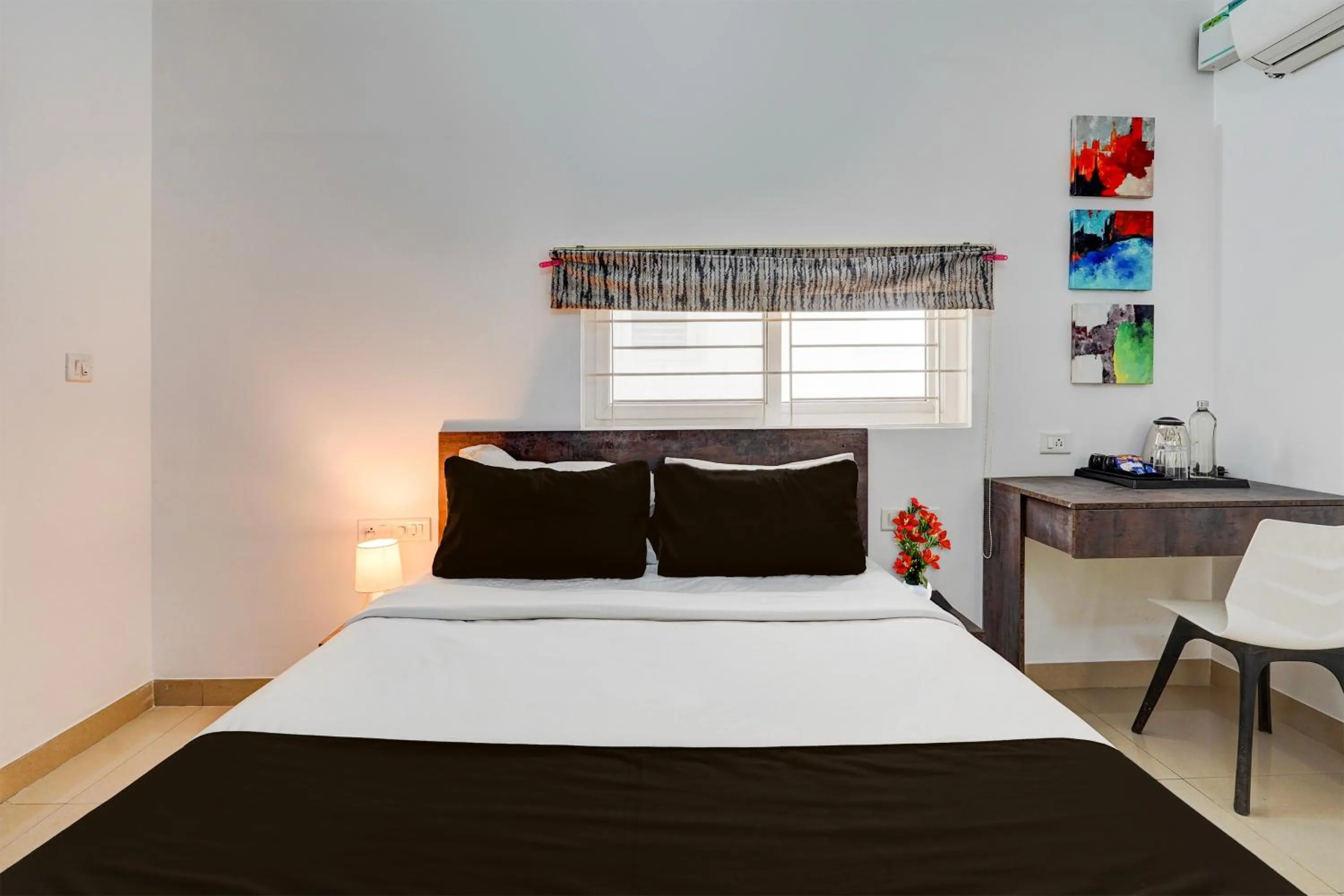 Bedroom, Bed in Super Townhouse Hebbal