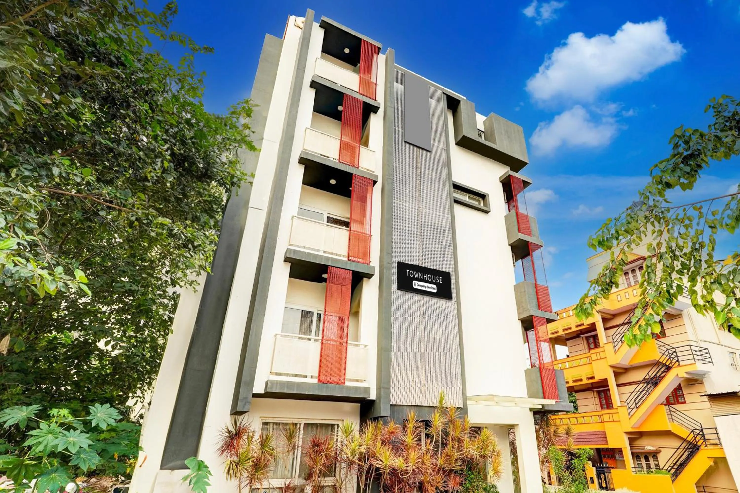 Facade/entrance in Super Townhouse Hebbal