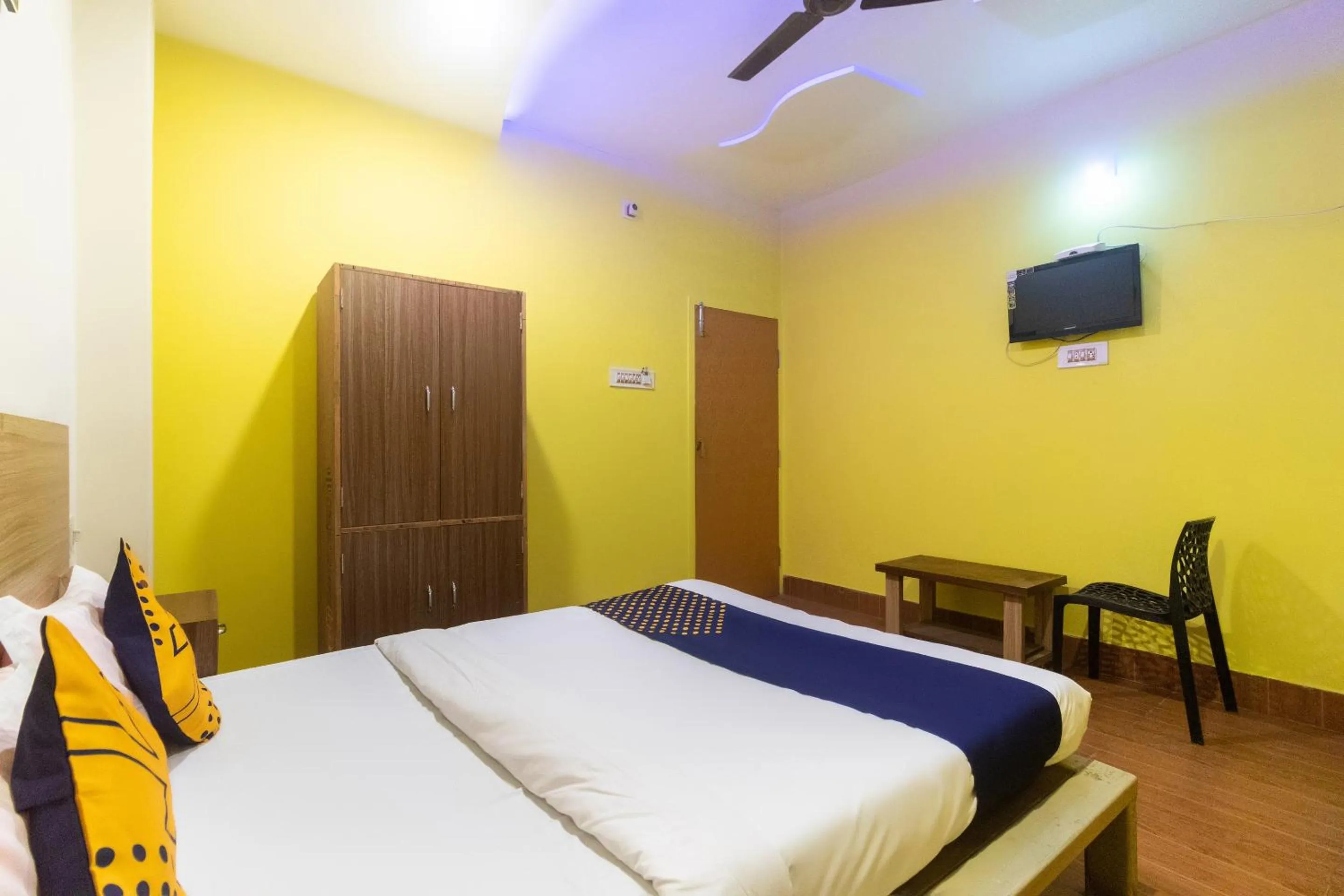 Bedroom, Bed in Hotel O Prabir Residency Inn