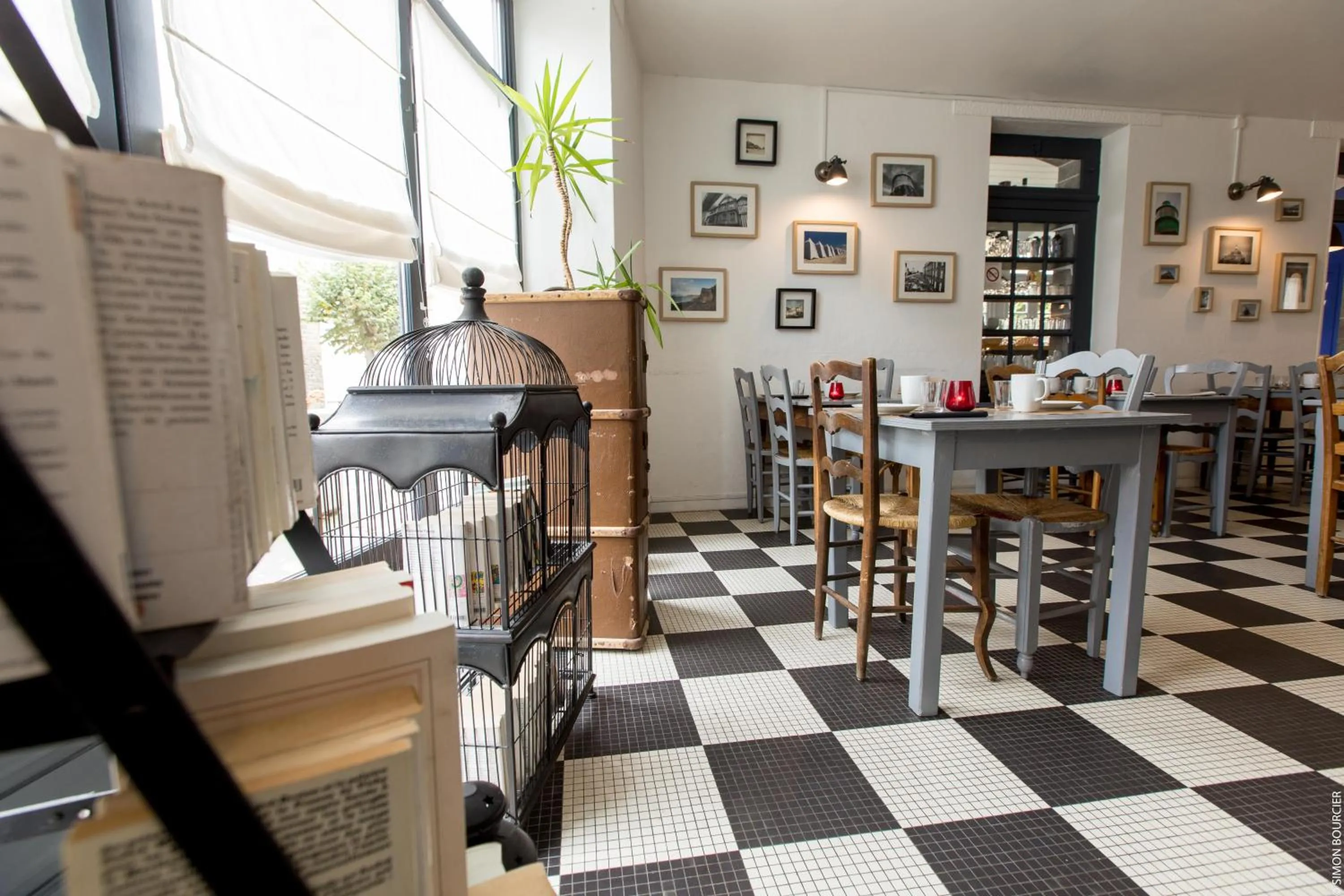 Restaurant/places to eat in Hotel Saint-Michel