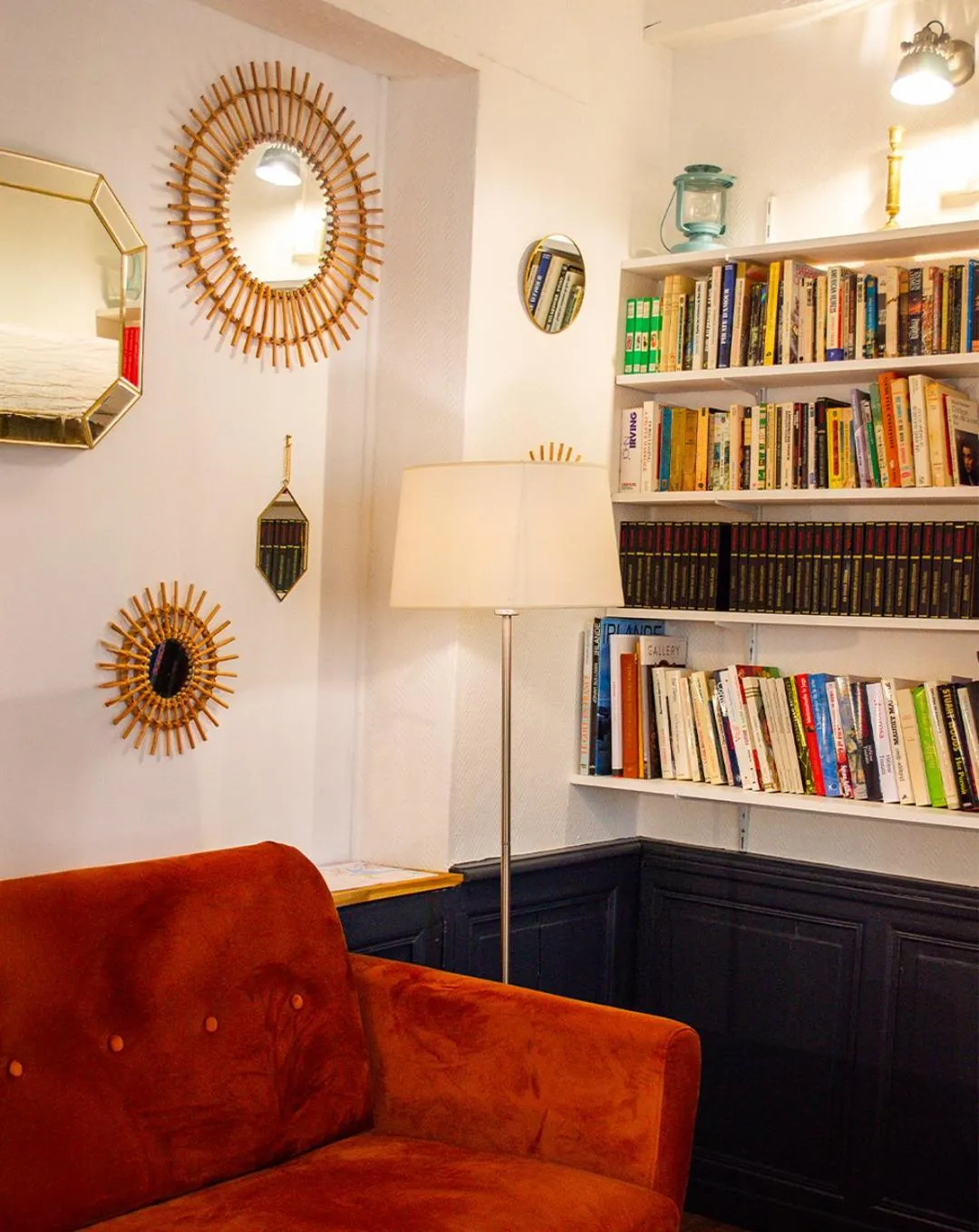 Library in Hotel Saint-Michel