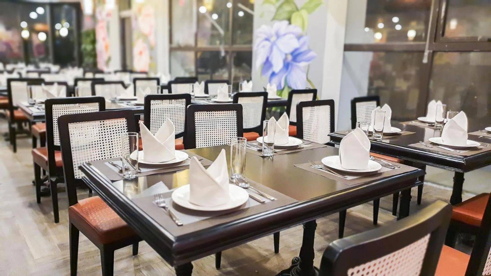 Restaurant/places to eat in La Stella Hotel