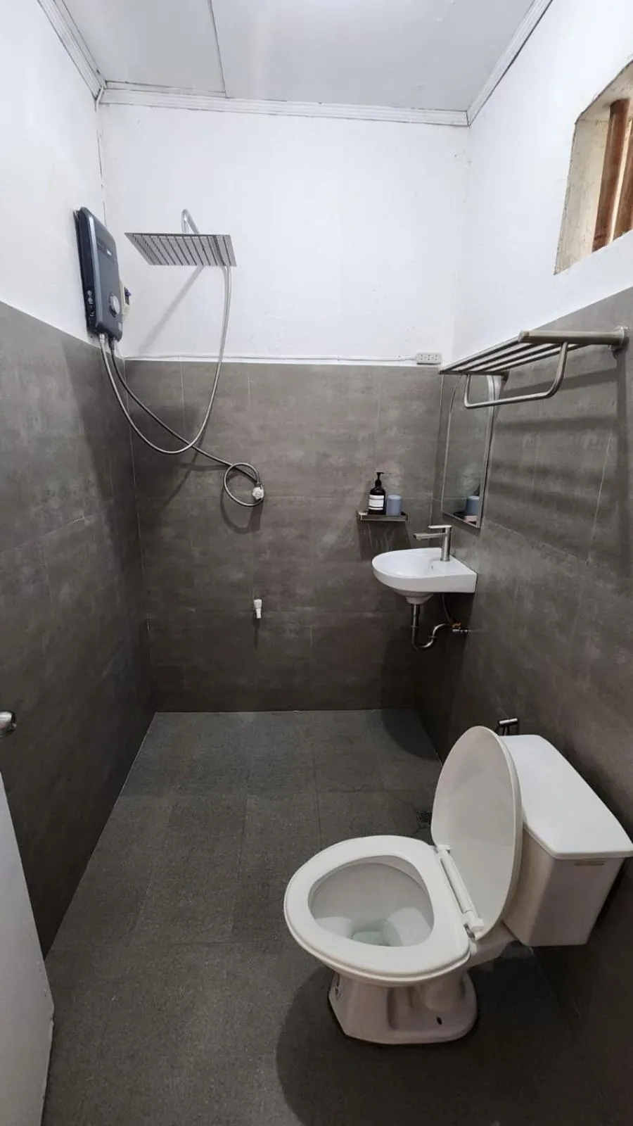 The Shark's Tail Dive Resort