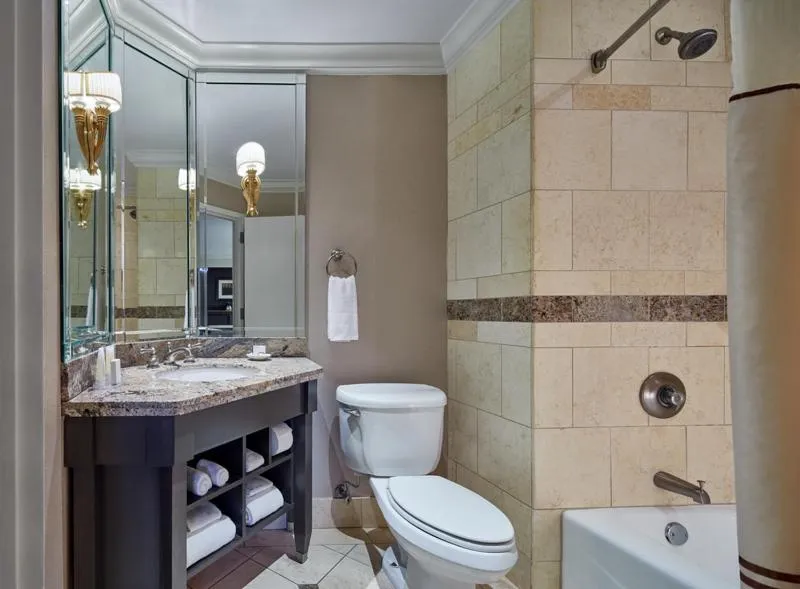 Bathroom in Horseshoe Tunica, A Caesars Destination