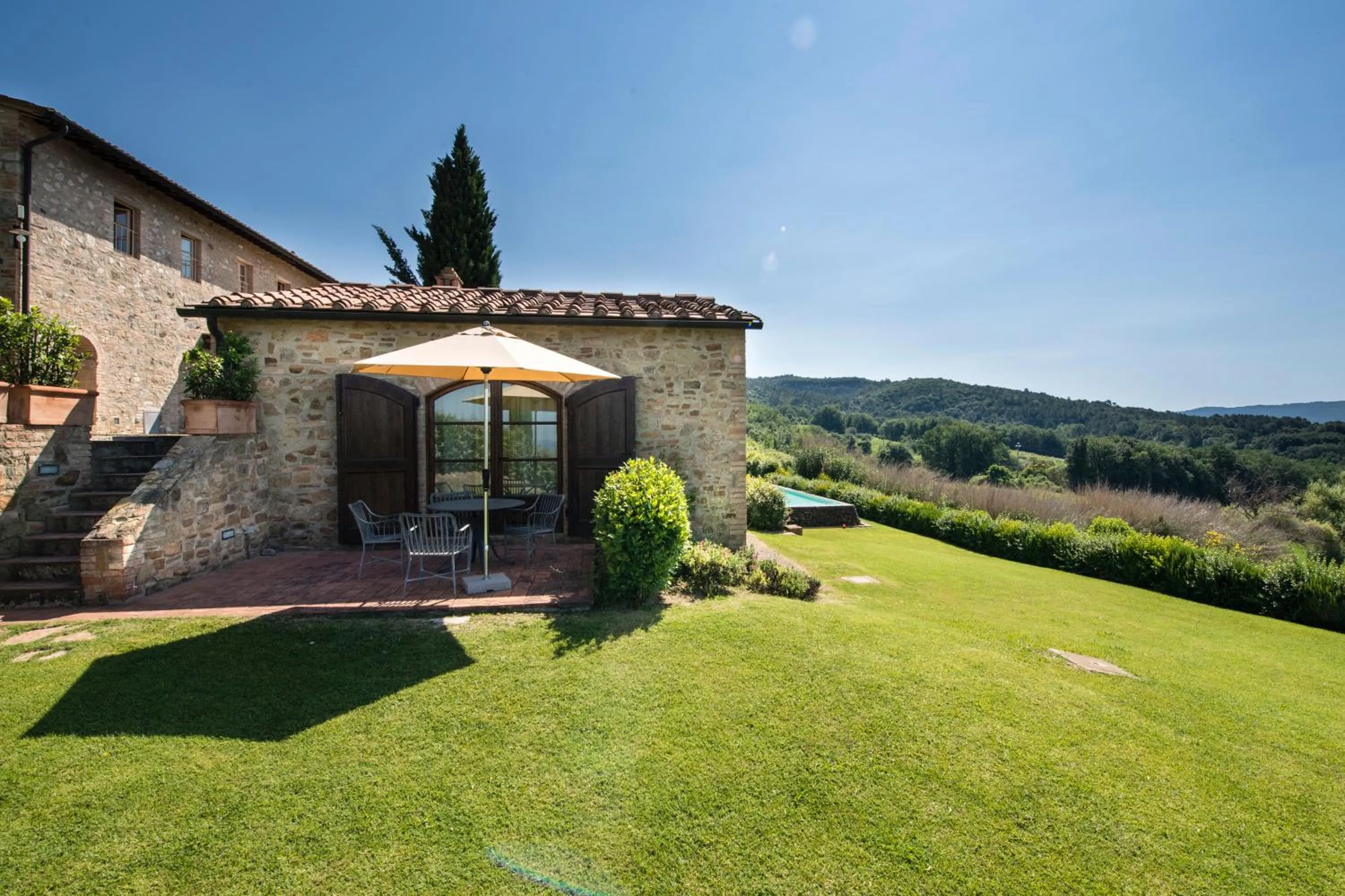 Property building in Il Defizio