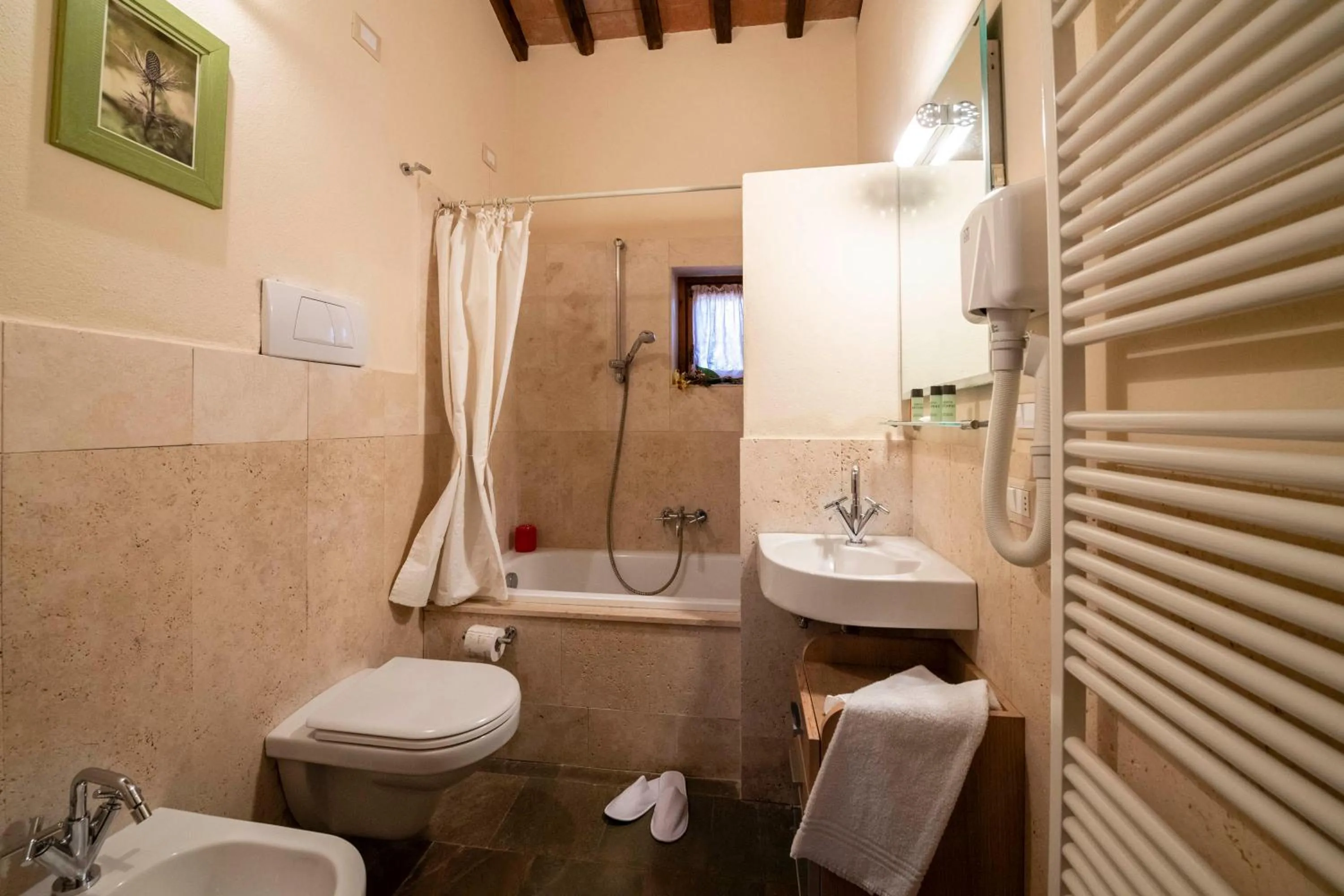 Bathroom in Il Defizio