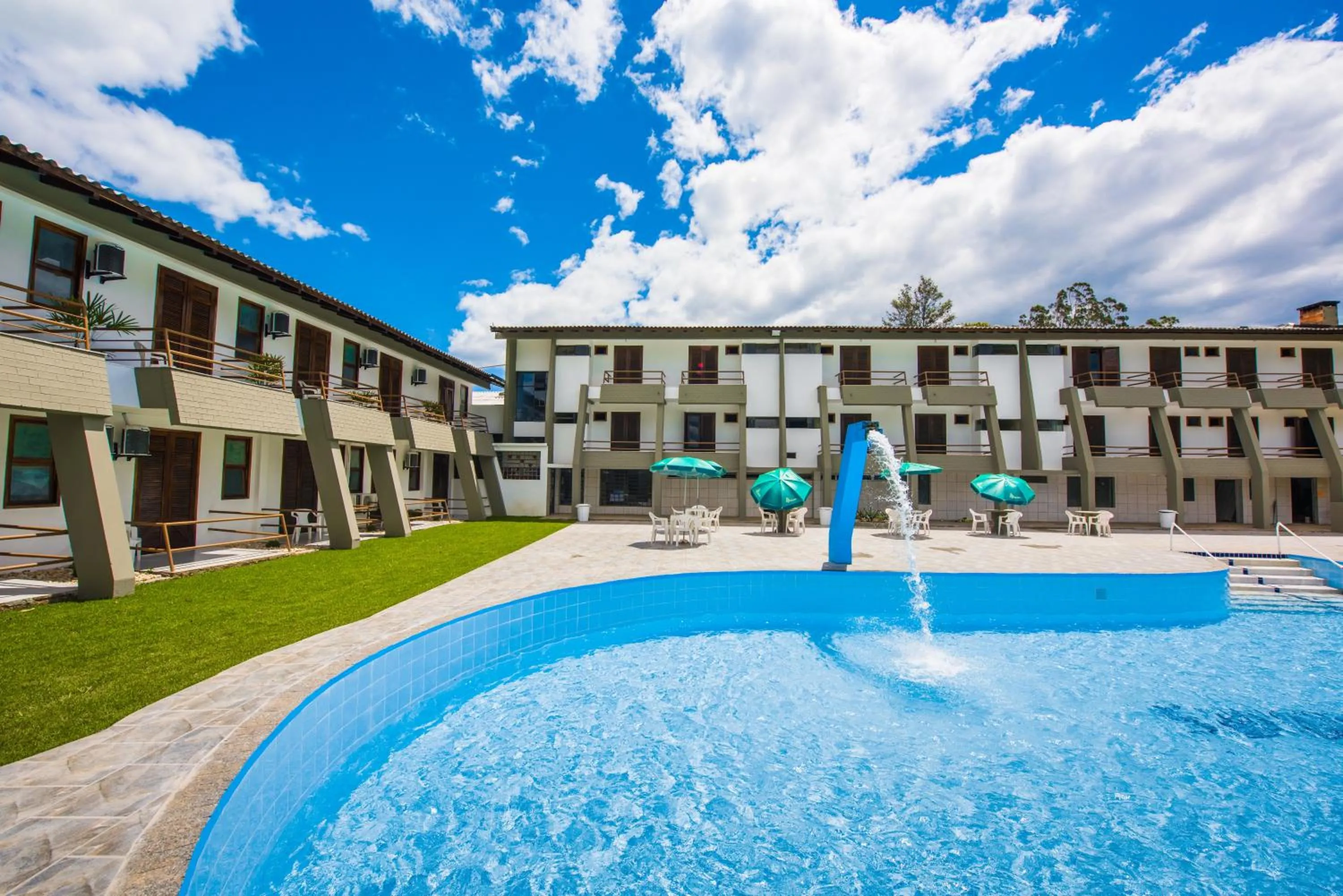 Swimming pool in Hotel Termas do Lago