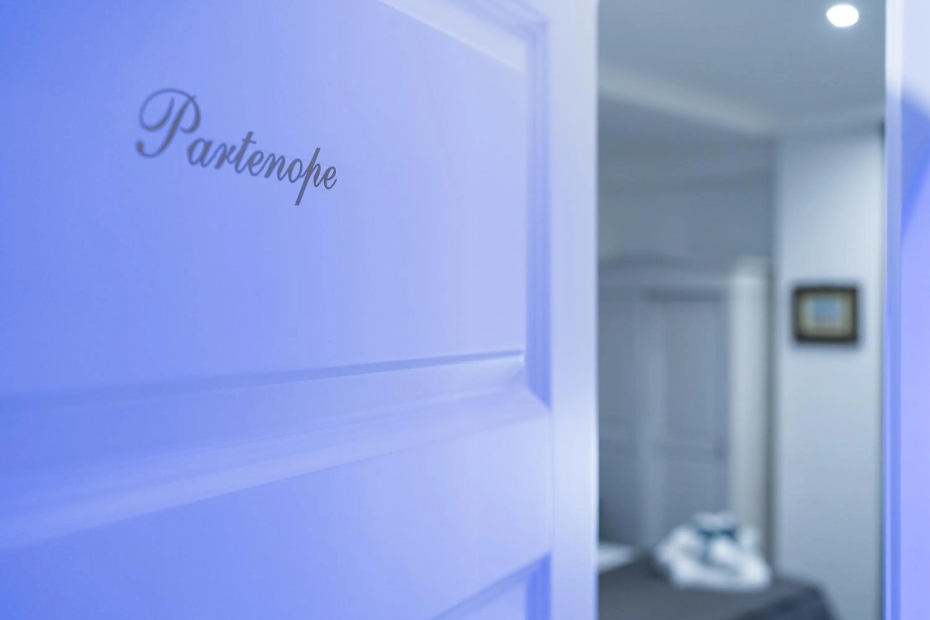 Text overlay in LE BERCEAU