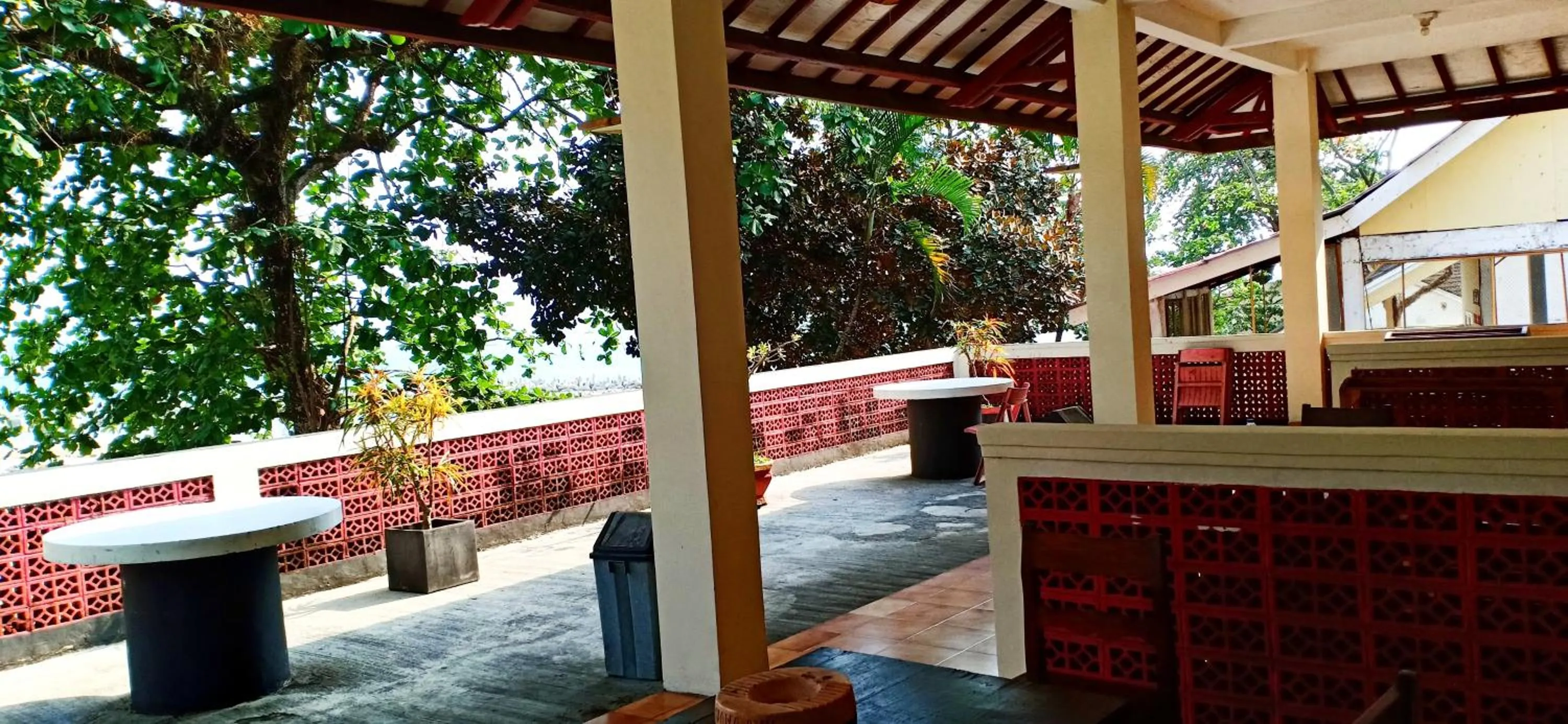 Bunga Ayu Seaside Resort