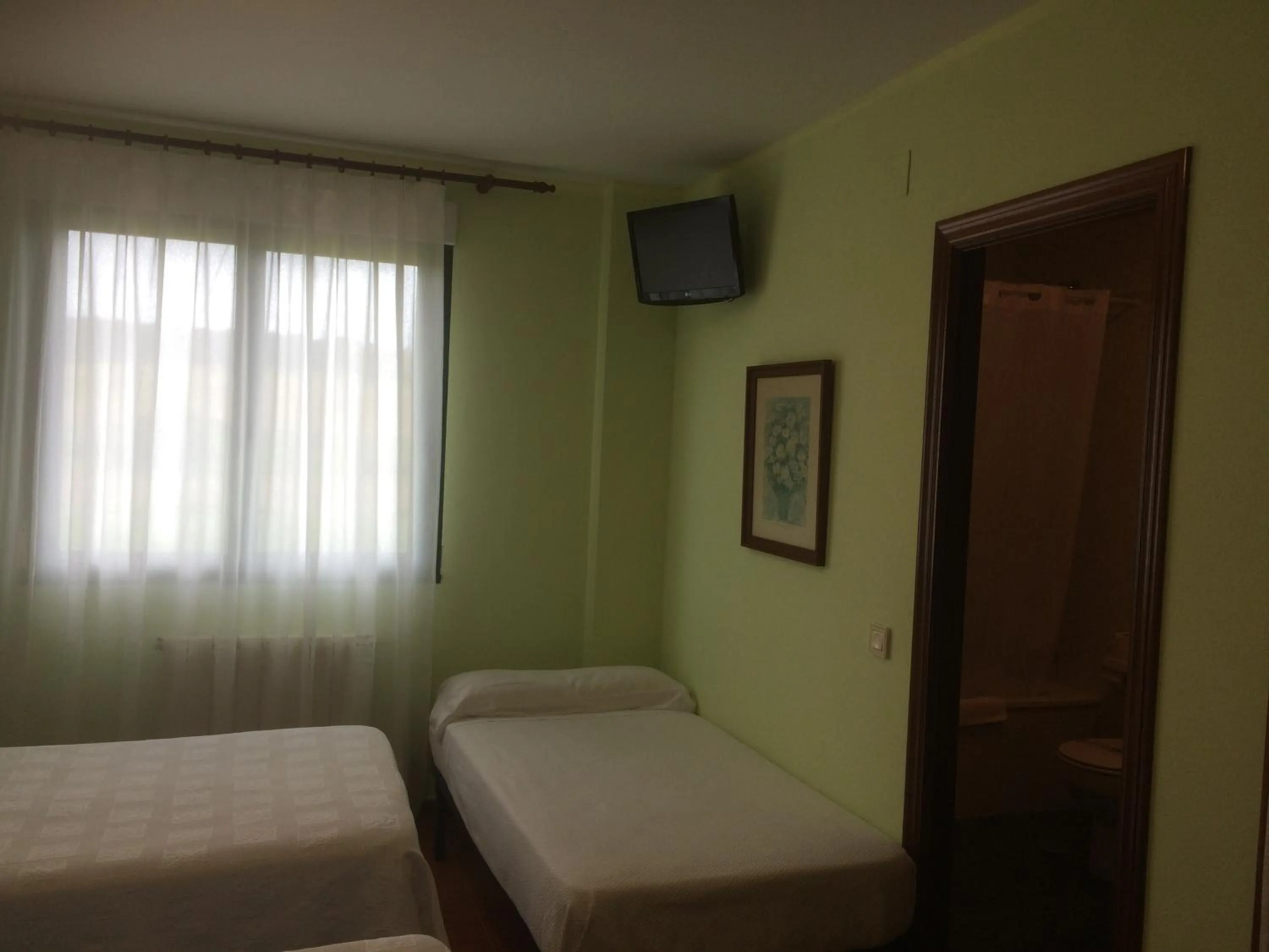 Photo of the whole room in Hotel Brisamar