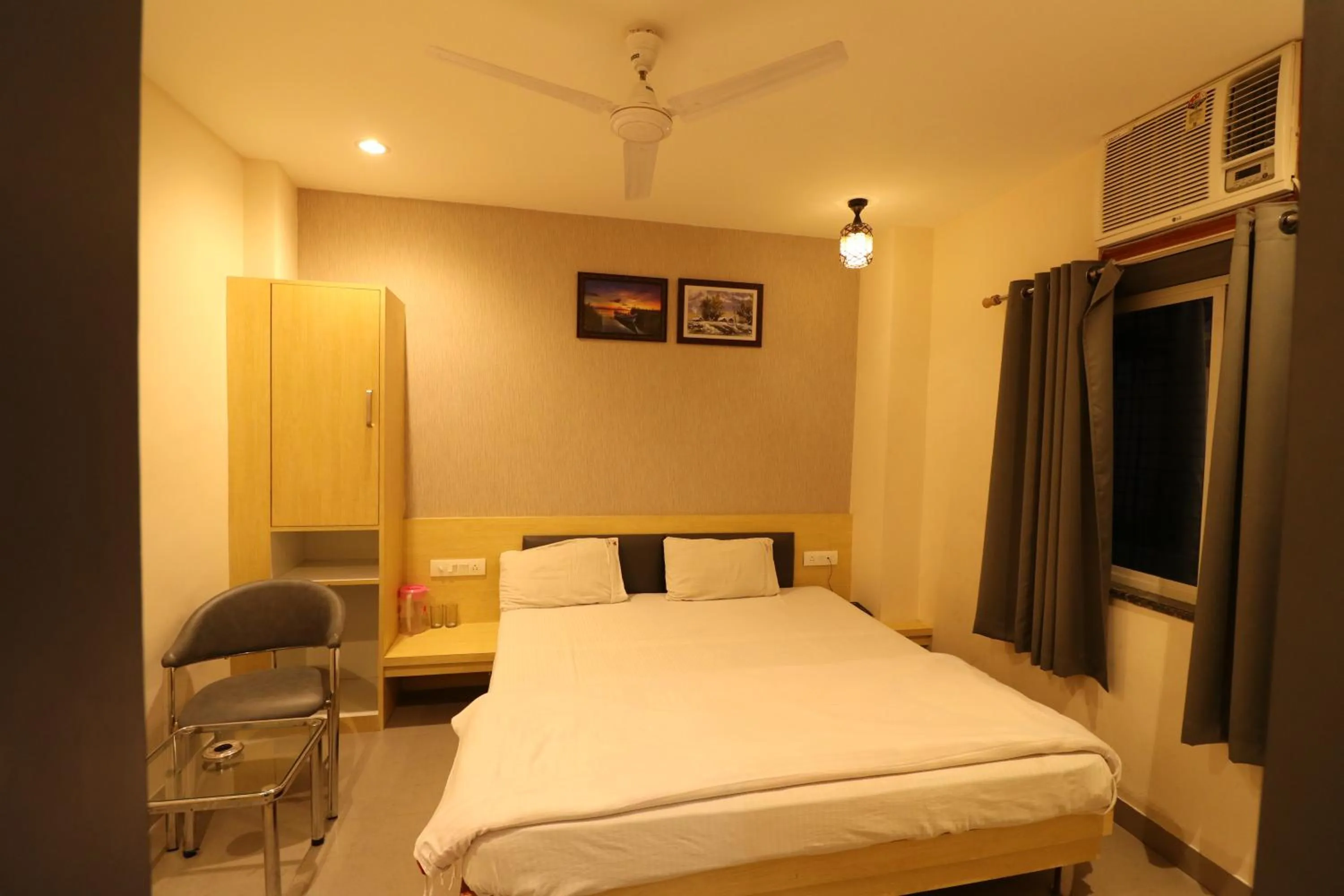 Photo of the whole room, Bed in HOTEL PRATAP GRAND