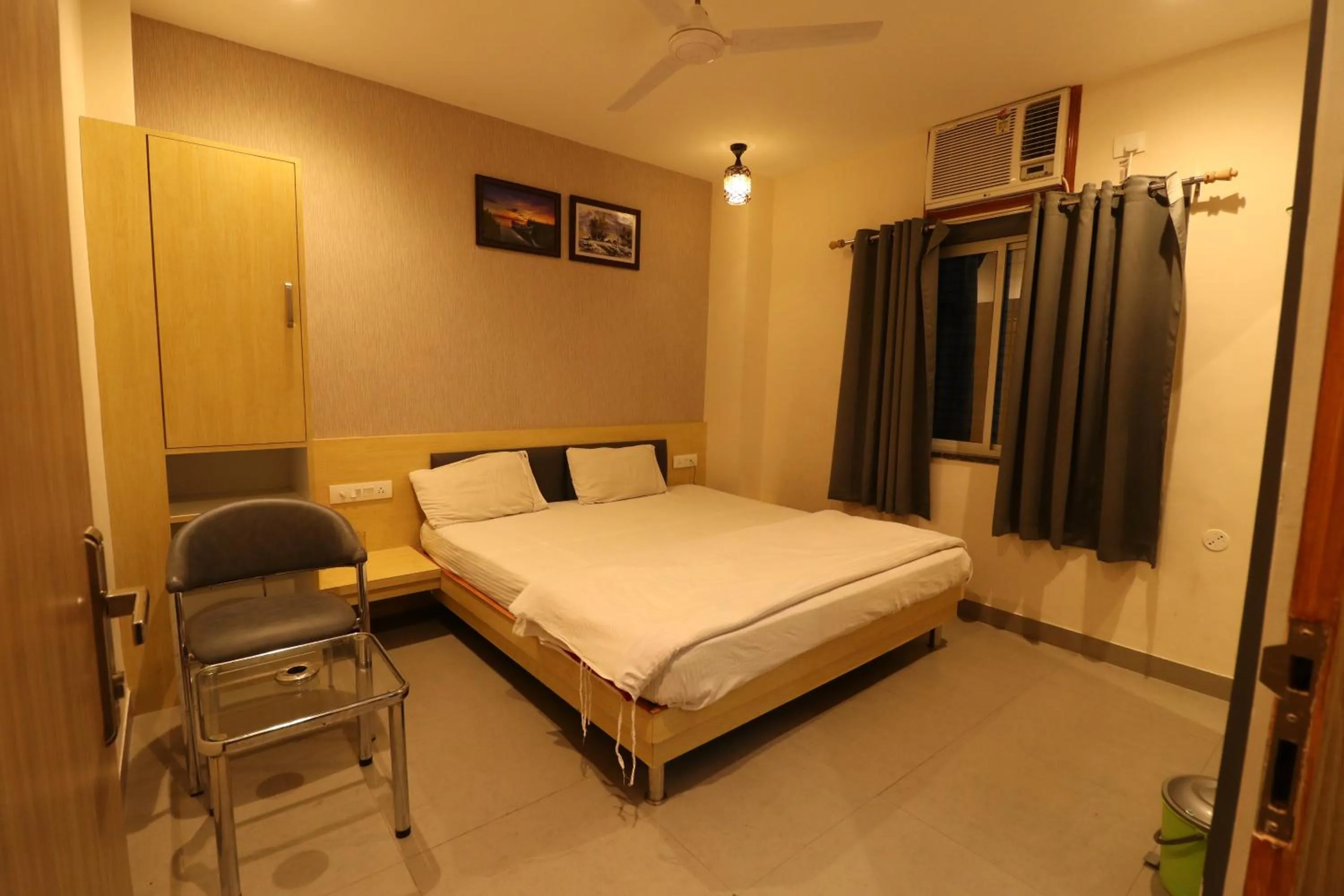 Bed in HOTEL PRATAP GRAND