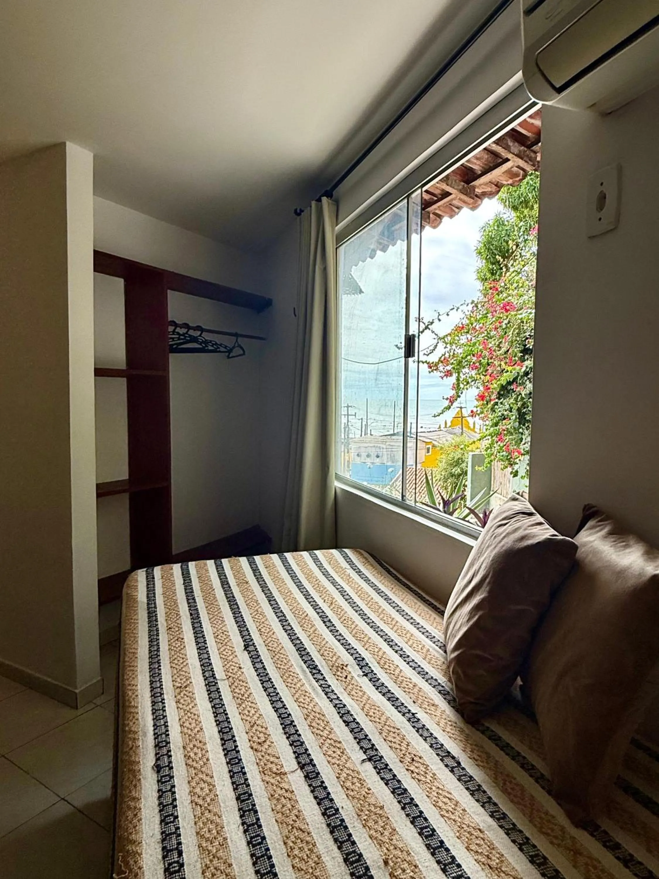 Bedroom, Bed in Cores da pipa flats