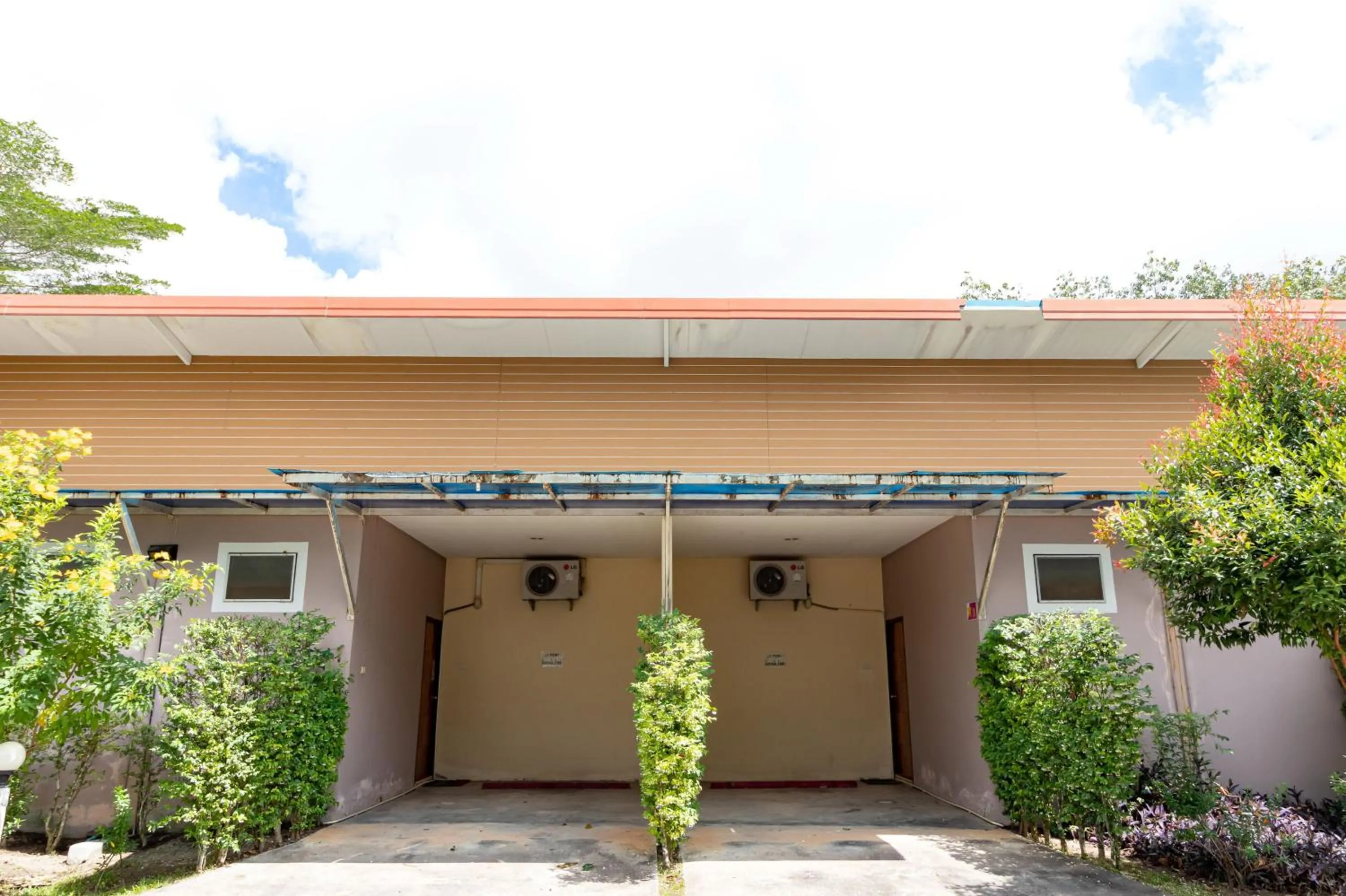 Property building in Ban Suan Chomdao Resort