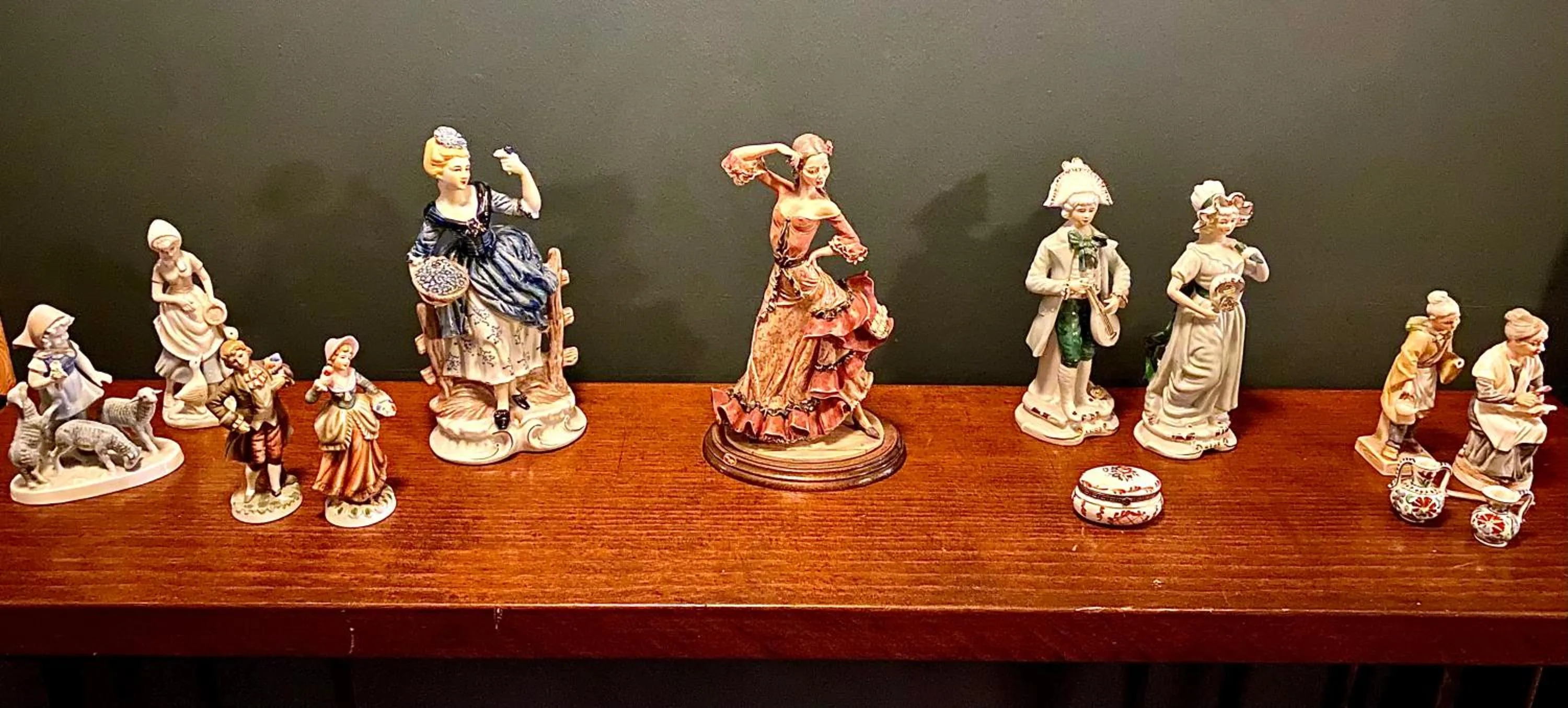 Property building in VASILIKON Hotel 1888 the past is present HISTORICAL PRESERVATION MONUMENT