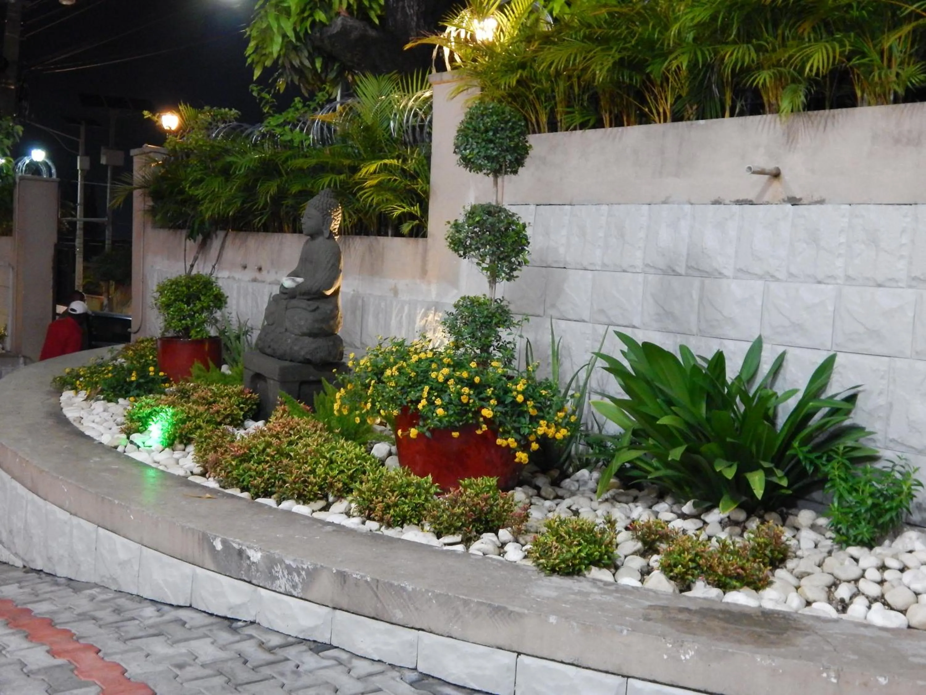 Facade/entrance in Allamanda Hotel