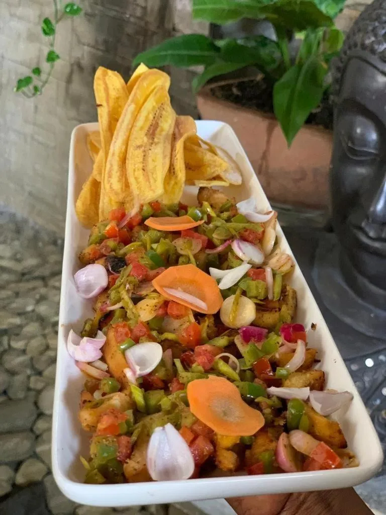 Restaurant/places to eat in Allamanda Hotel