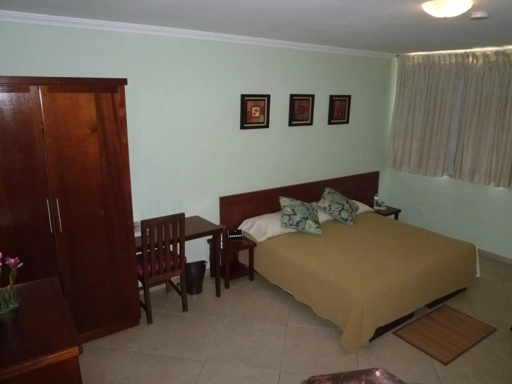 Bed in Allamanda Hotel