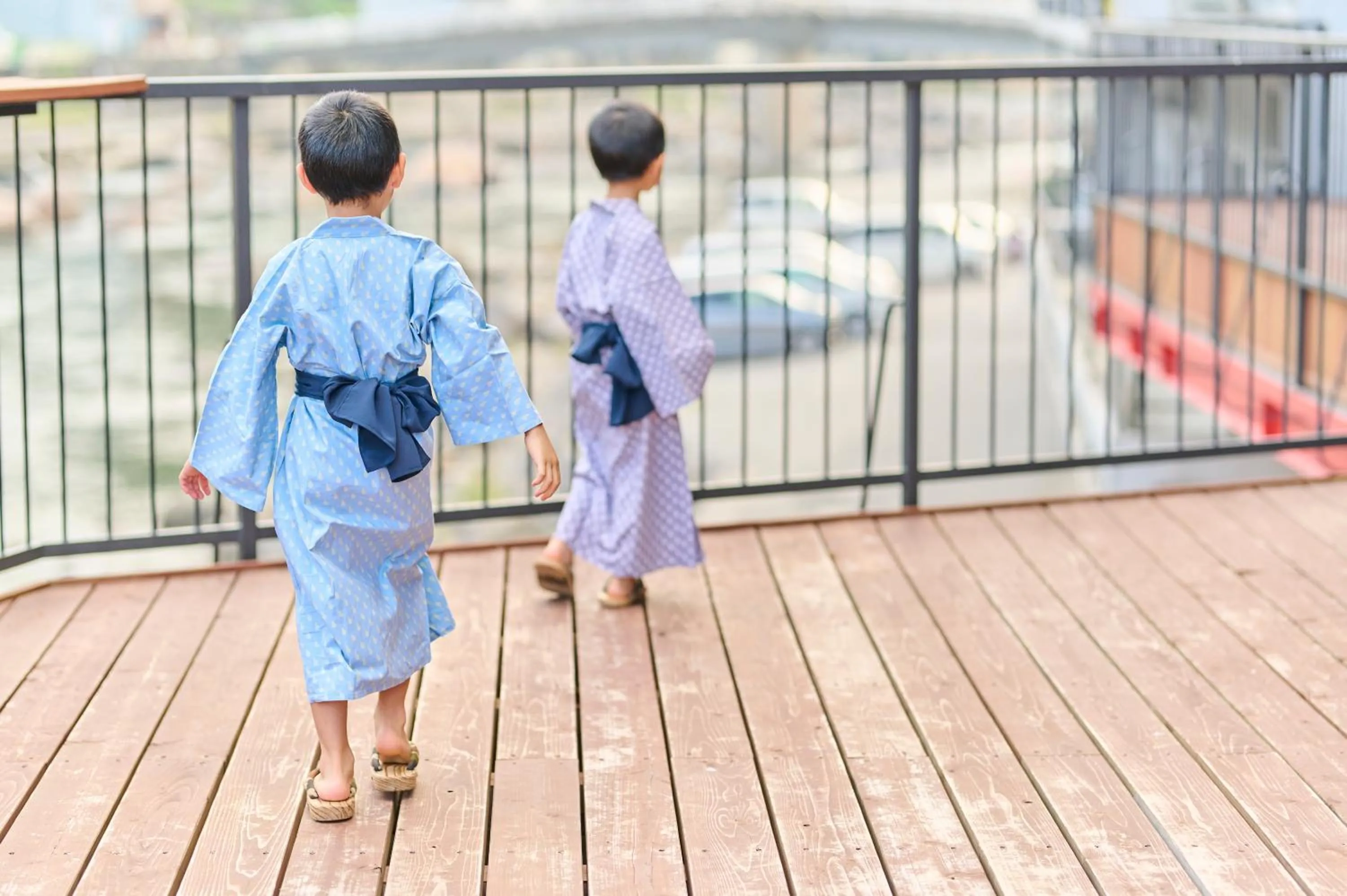 children in Seitenkaku