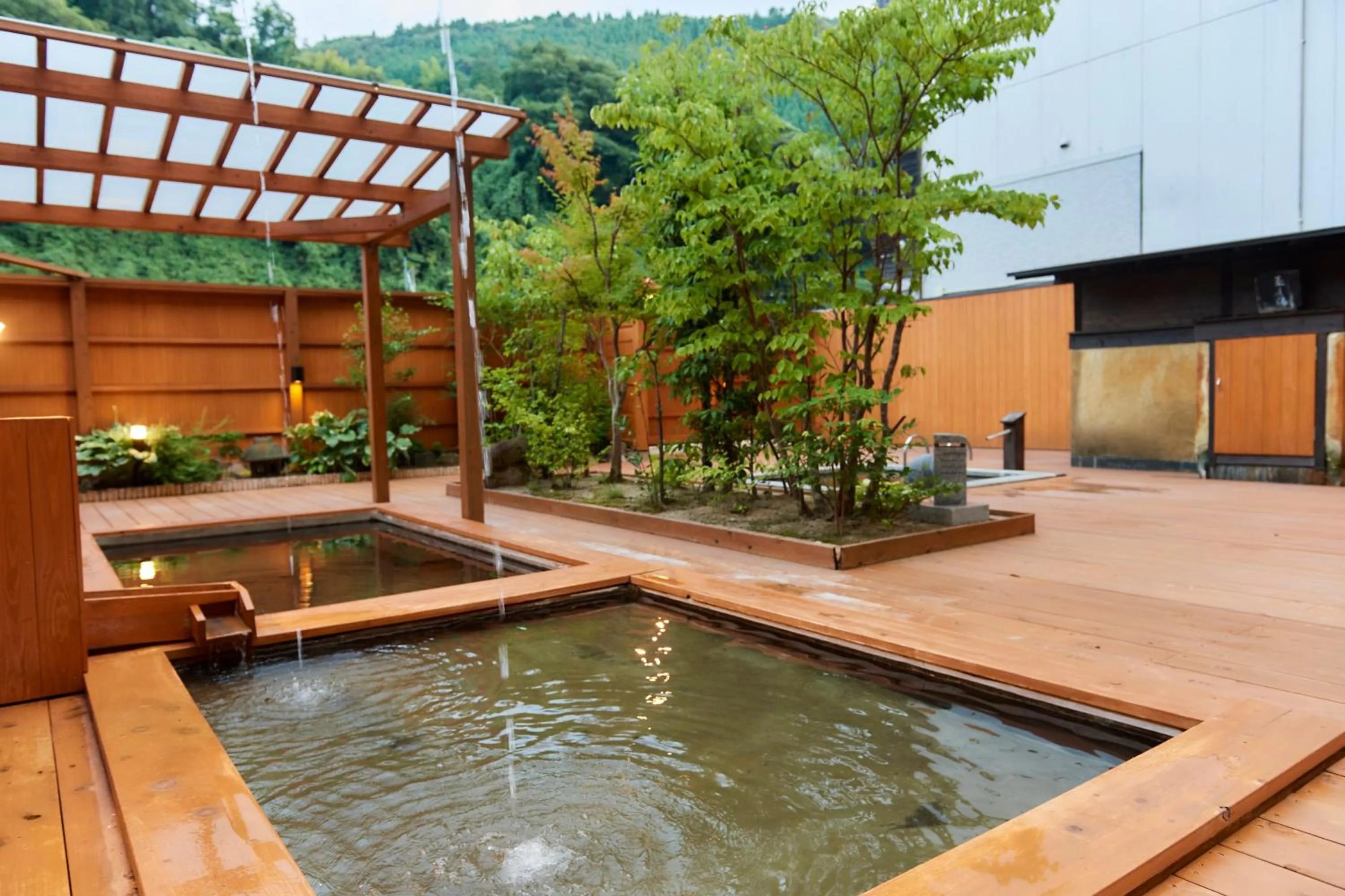 Hot Spring Bath in Seitenkaku