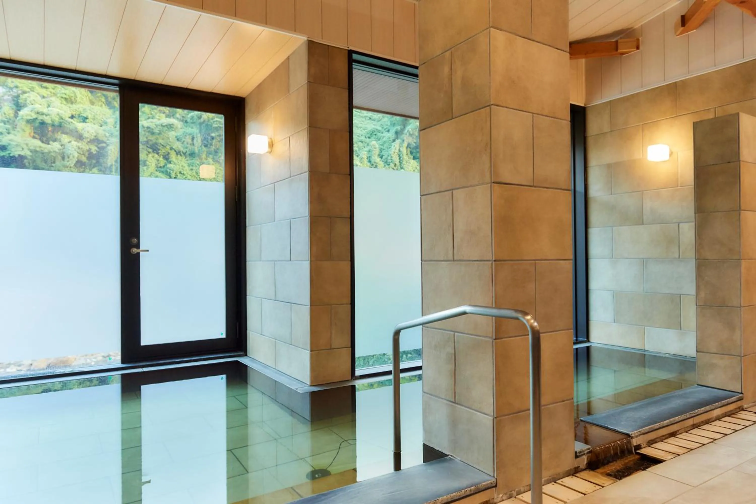 Hot Spring Bath in Seitenkaku