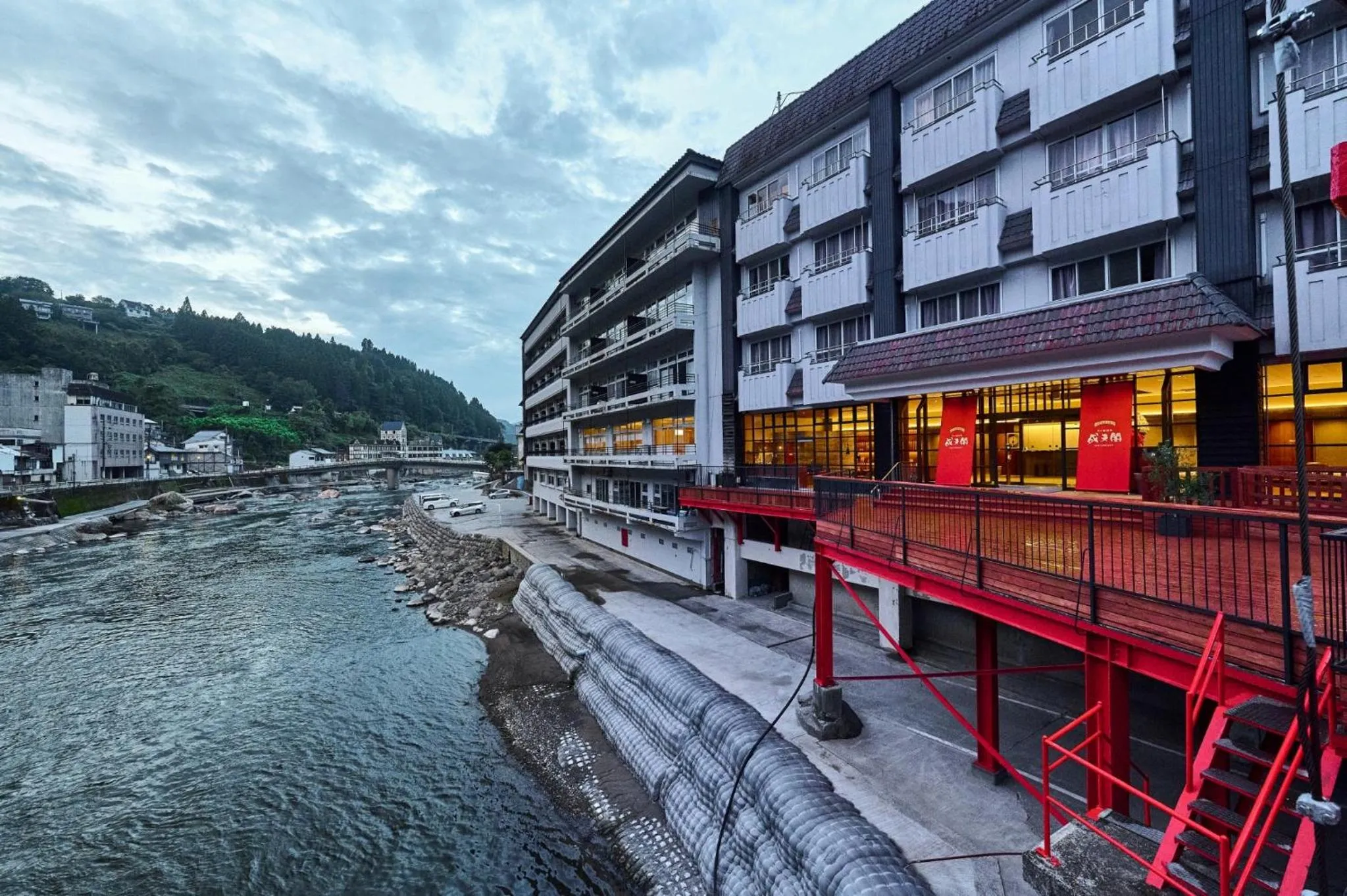 Property building in Seitenkaku