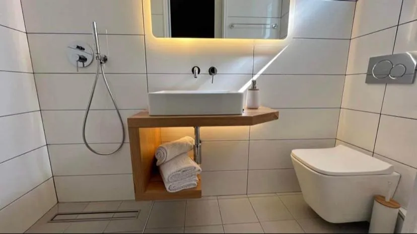 Shower in Vaya Zorba Studios