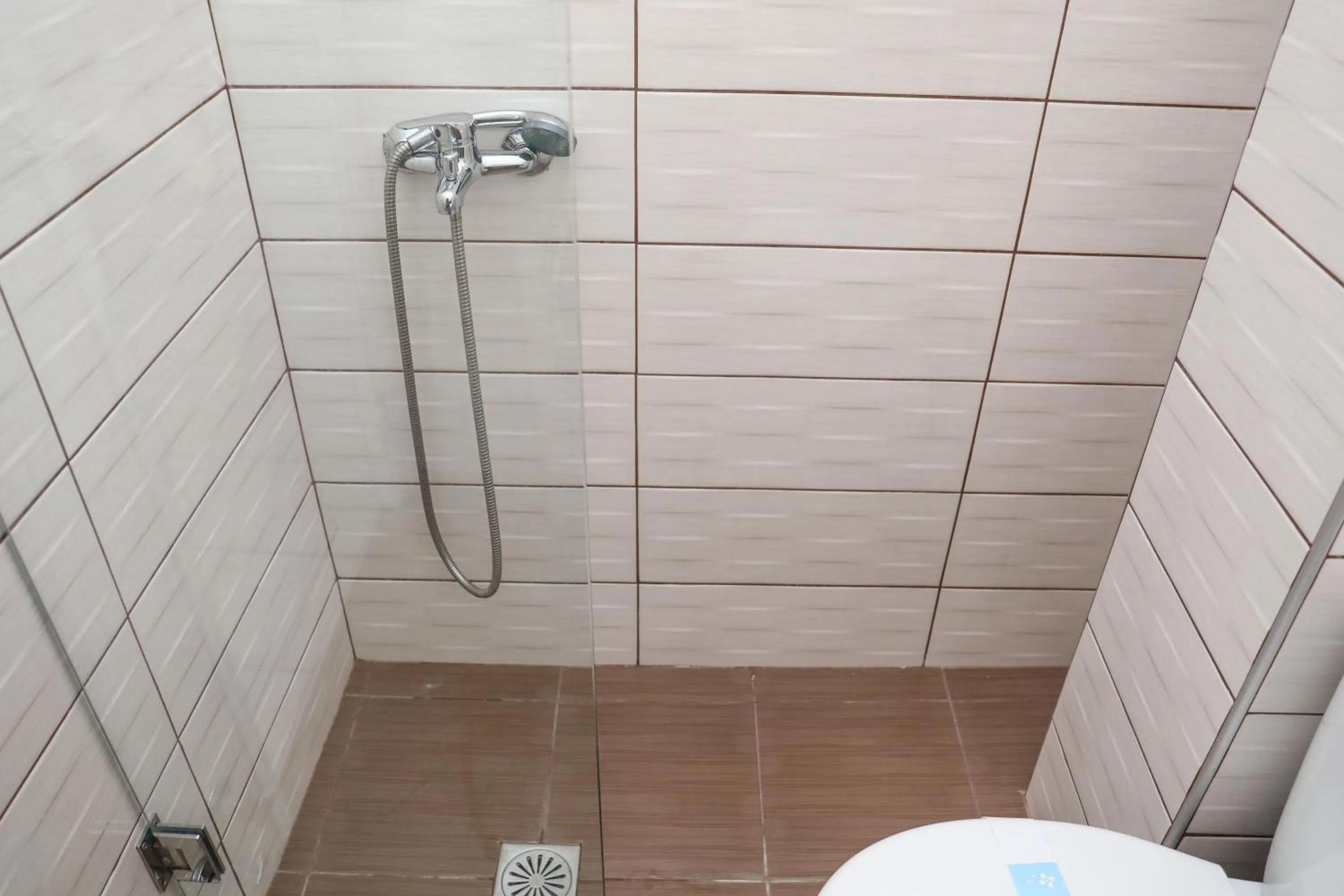 Shower in Vaya Zorba Studios