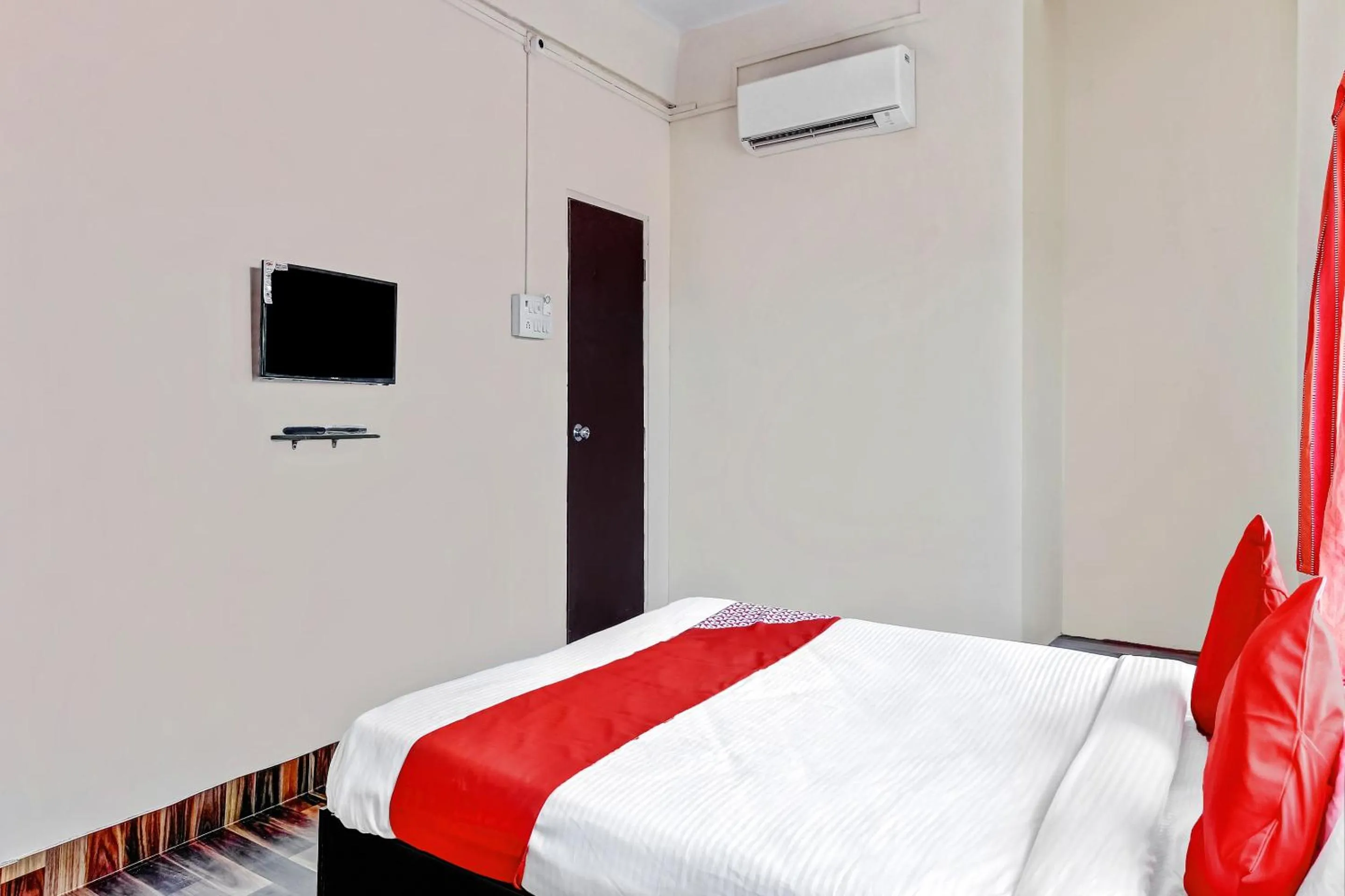 Bedroom, Bed in Super Hotel O Shree Balaji Lodging