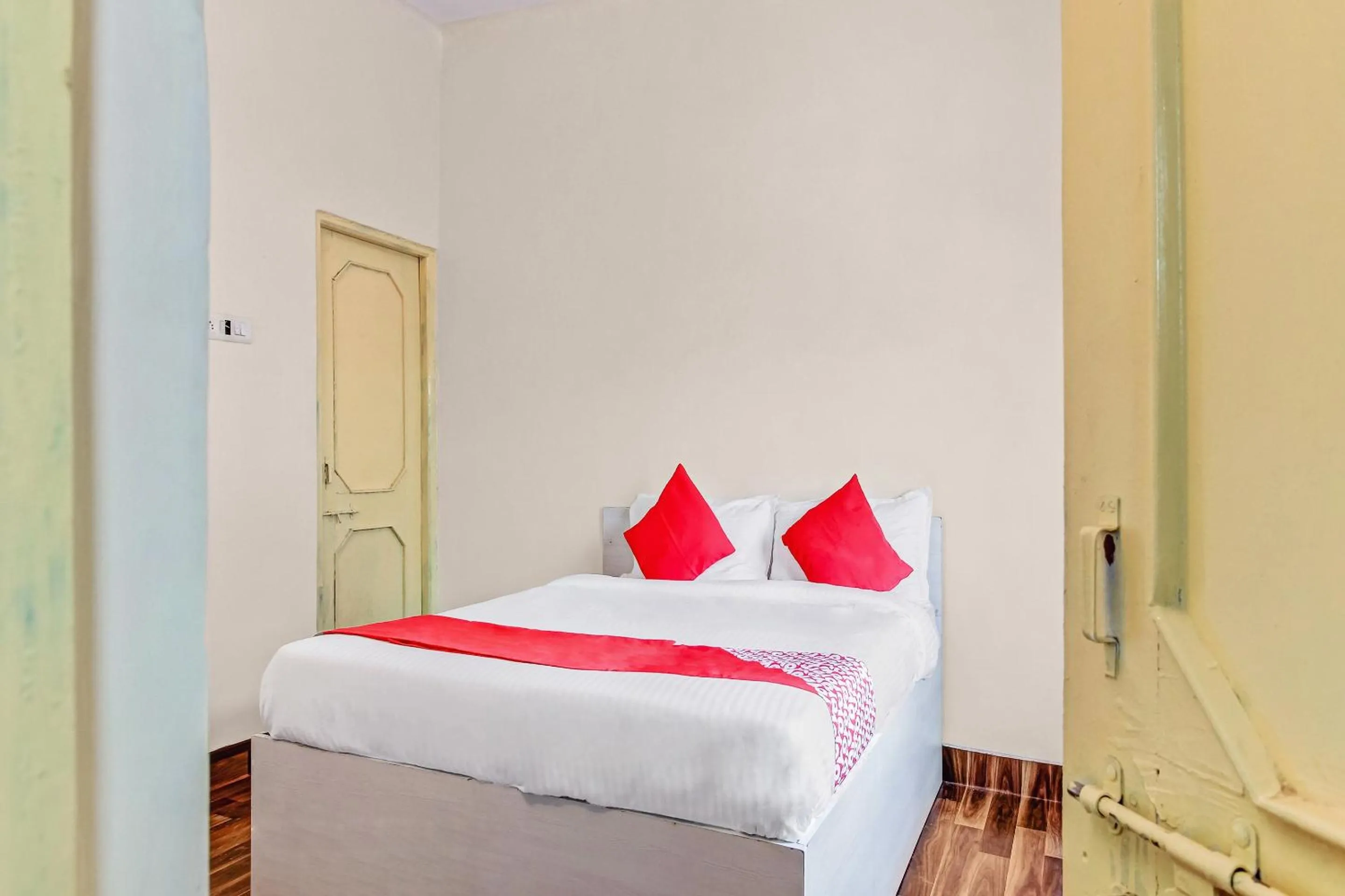 Bedroom, Bed in Super Hotel O Shree Balaji Lodging