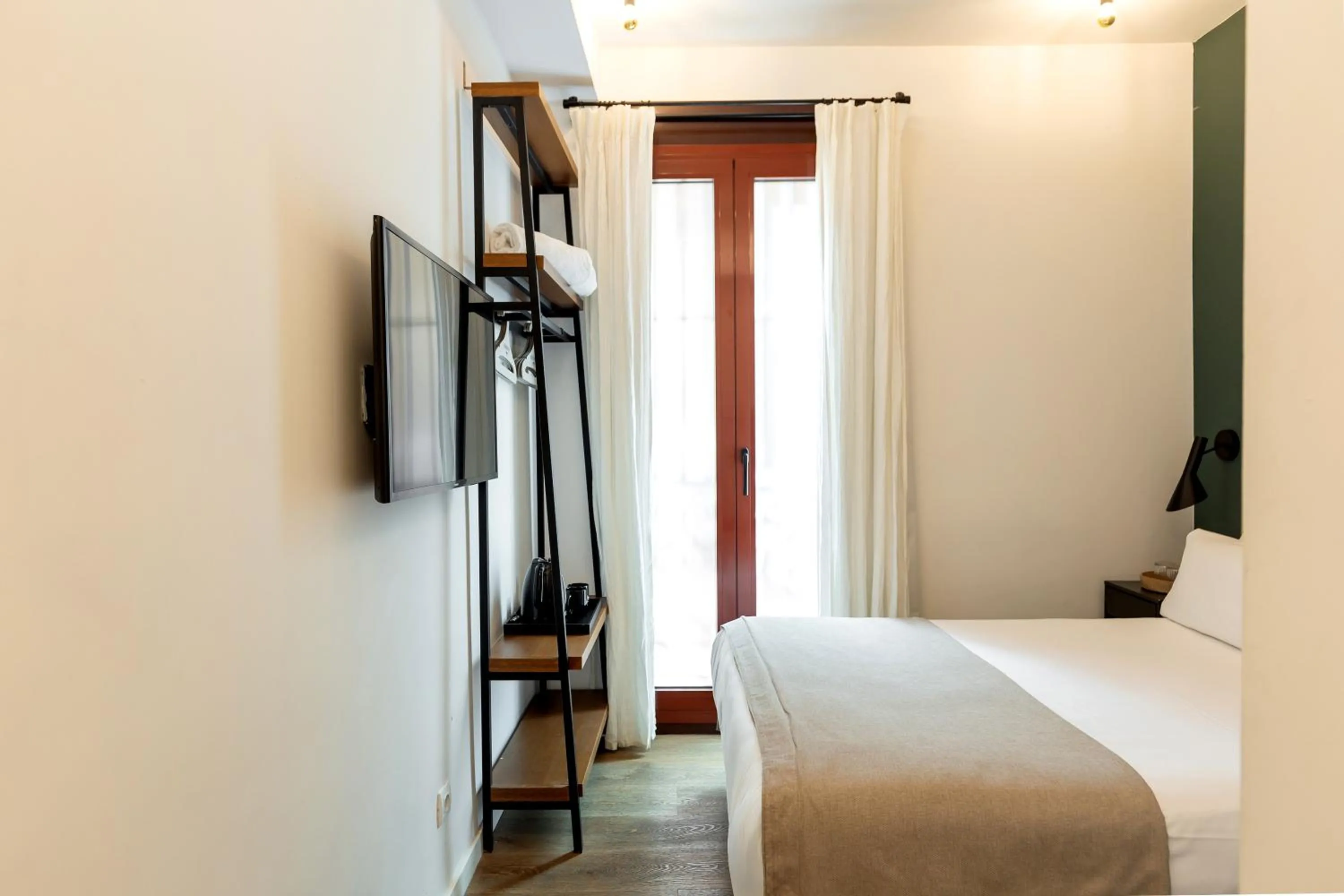 Photo of the whole room, Bed in Colectia Stays Atocha