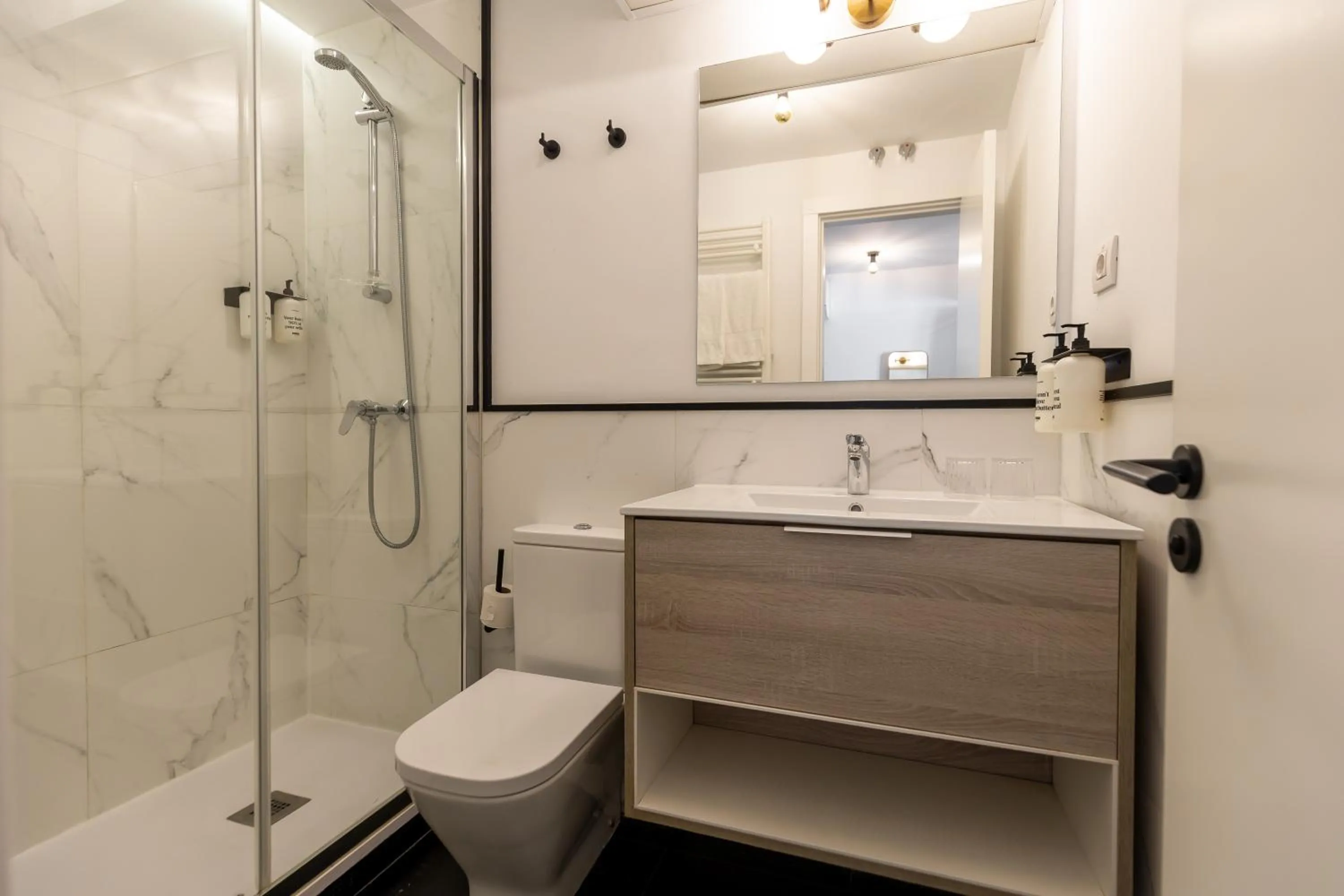 Bathroom in Colectia Stays Atocha