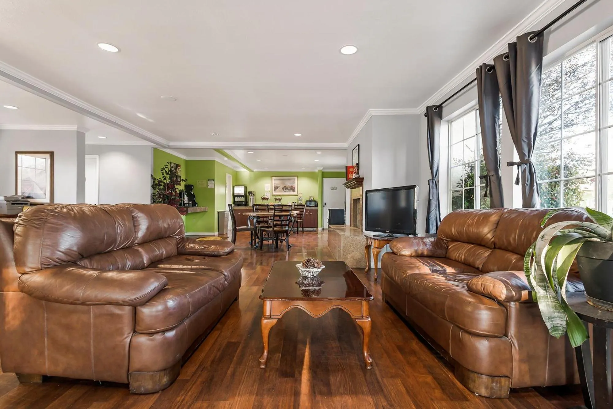 Lobby or reception in Heritage Inn Express Chico