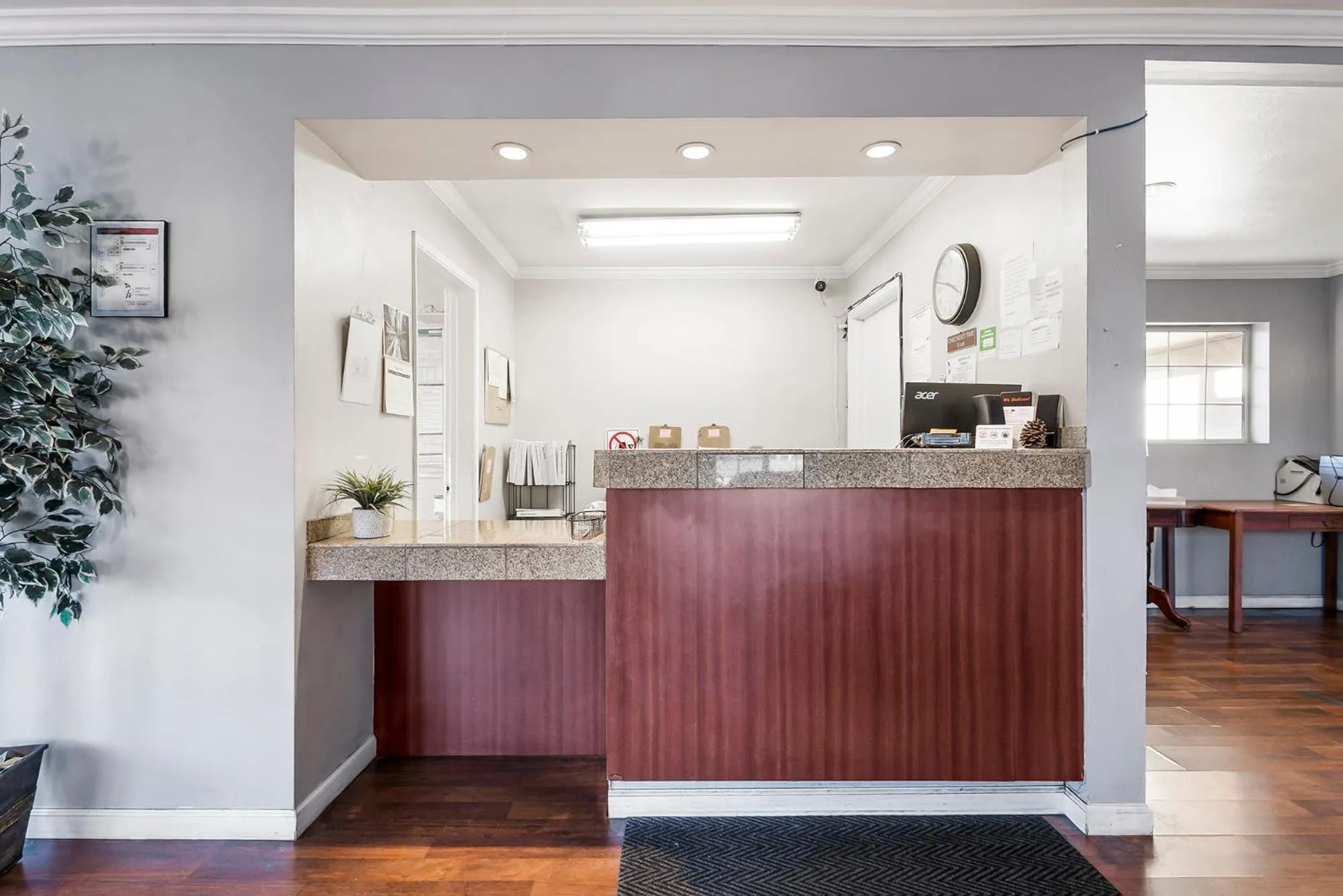 Lobby or reception in Heritage Inn Express Chico