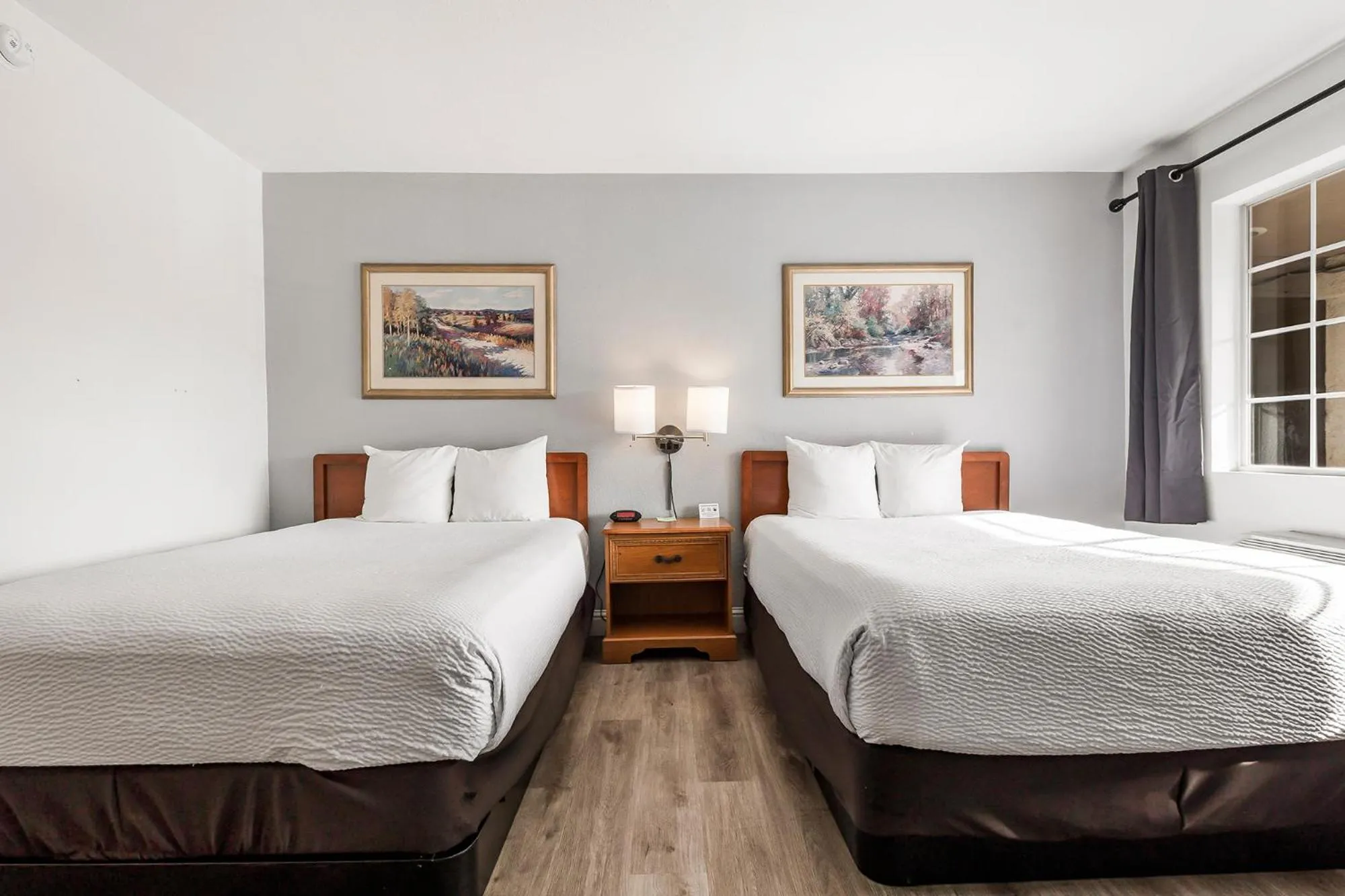 View (from property/room), Bed in Heritage Inn Express Chico