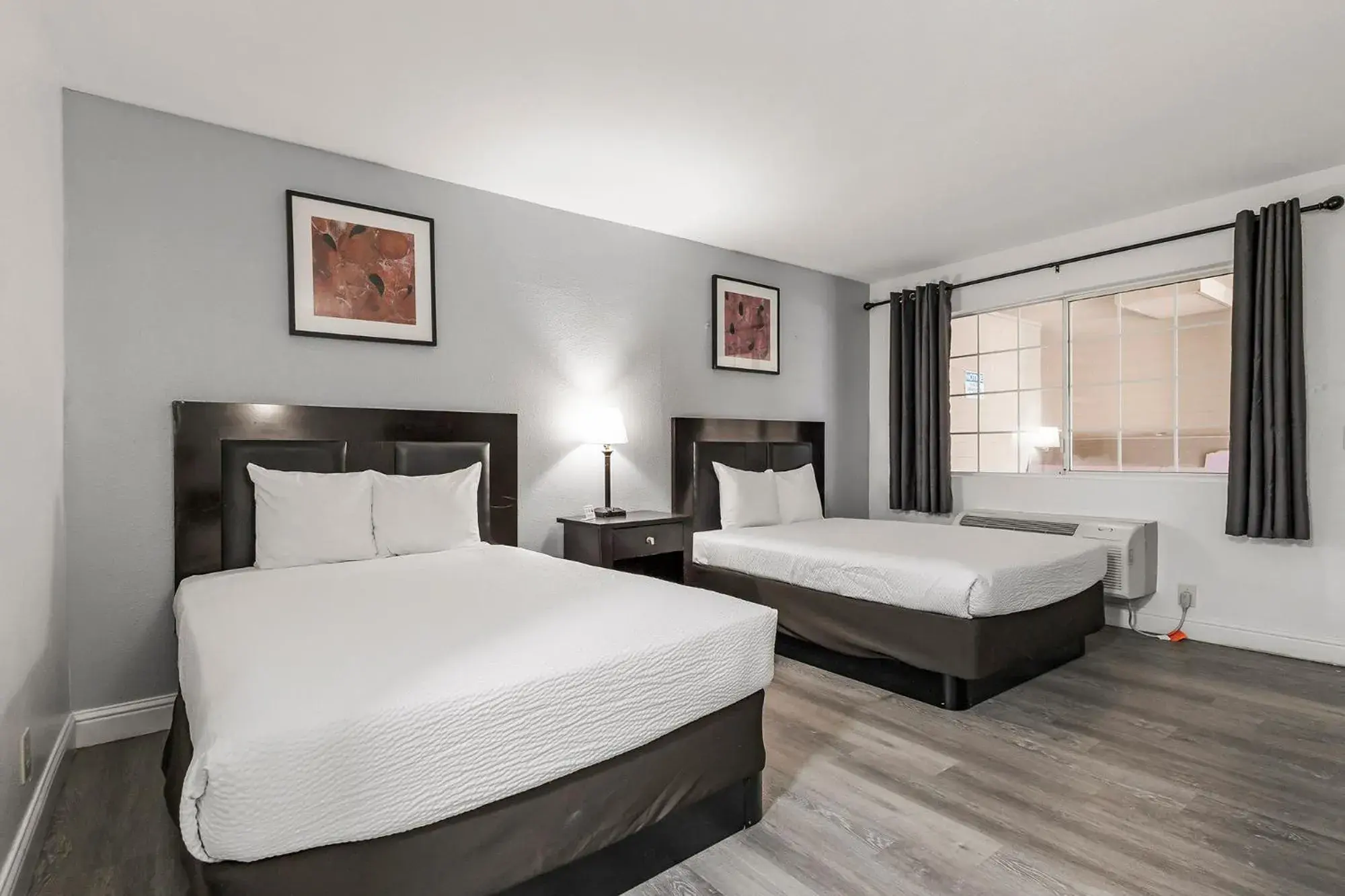 Double Room with Two Double Beds - Non Smoking in Heritage Inn Express Chico Double Room with Two Double Beds - Non Smoking in Heritage Inn Express Chico