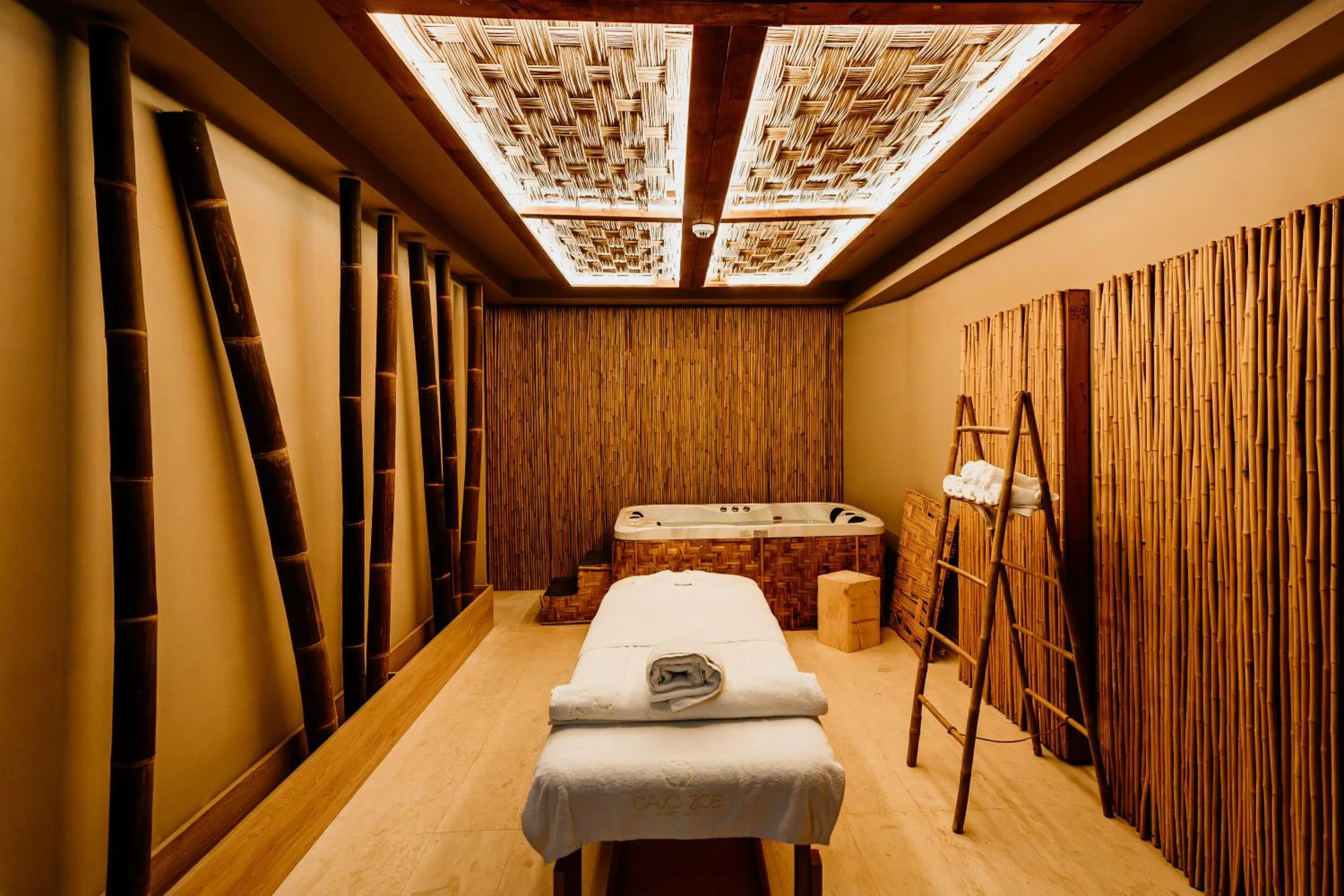 Spa and wellness centre/facilities, Bed in Cavo Zoe Seaside Hotel