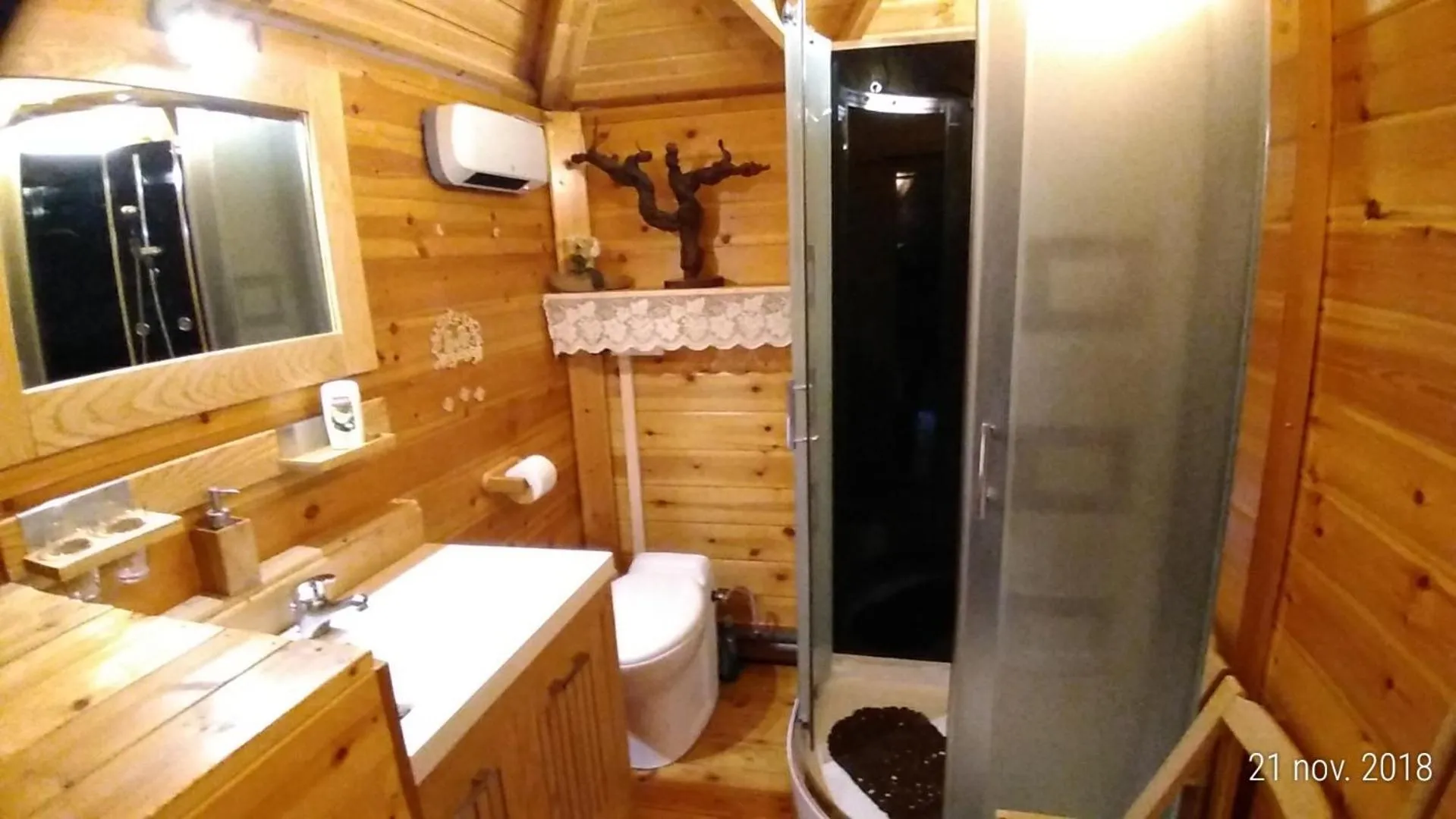 Bathroom in La Vallée du Cher