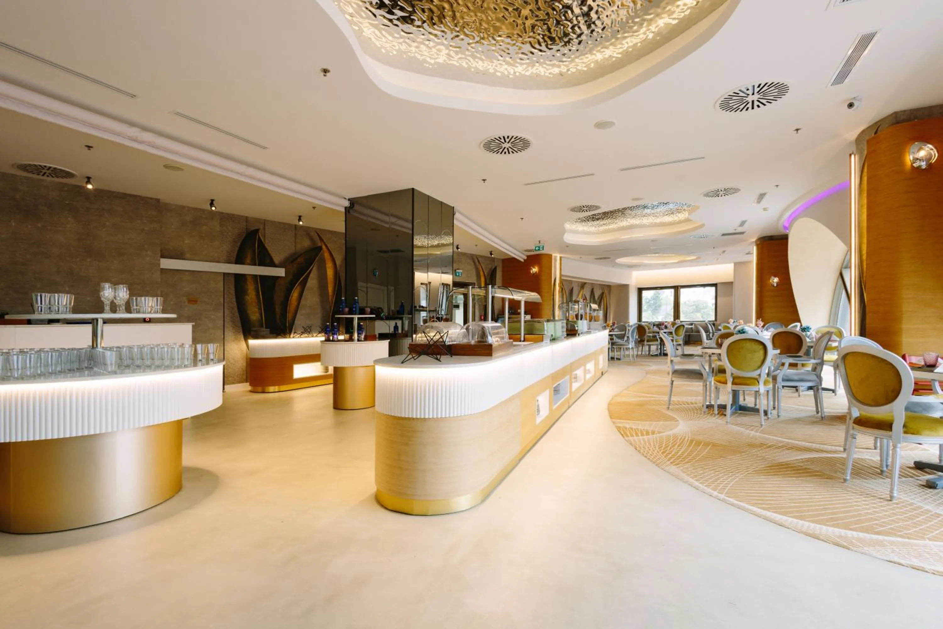 Restaurant/places to eat in Hotel International Iasi