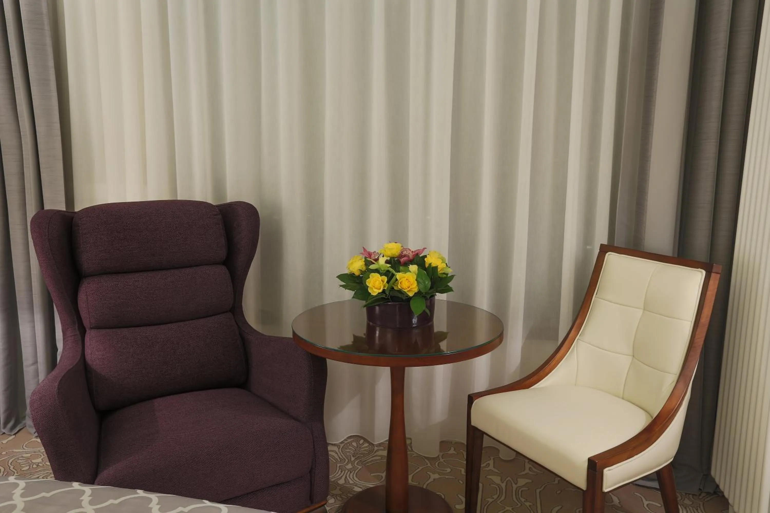 Seating area in Hotel International Iasi