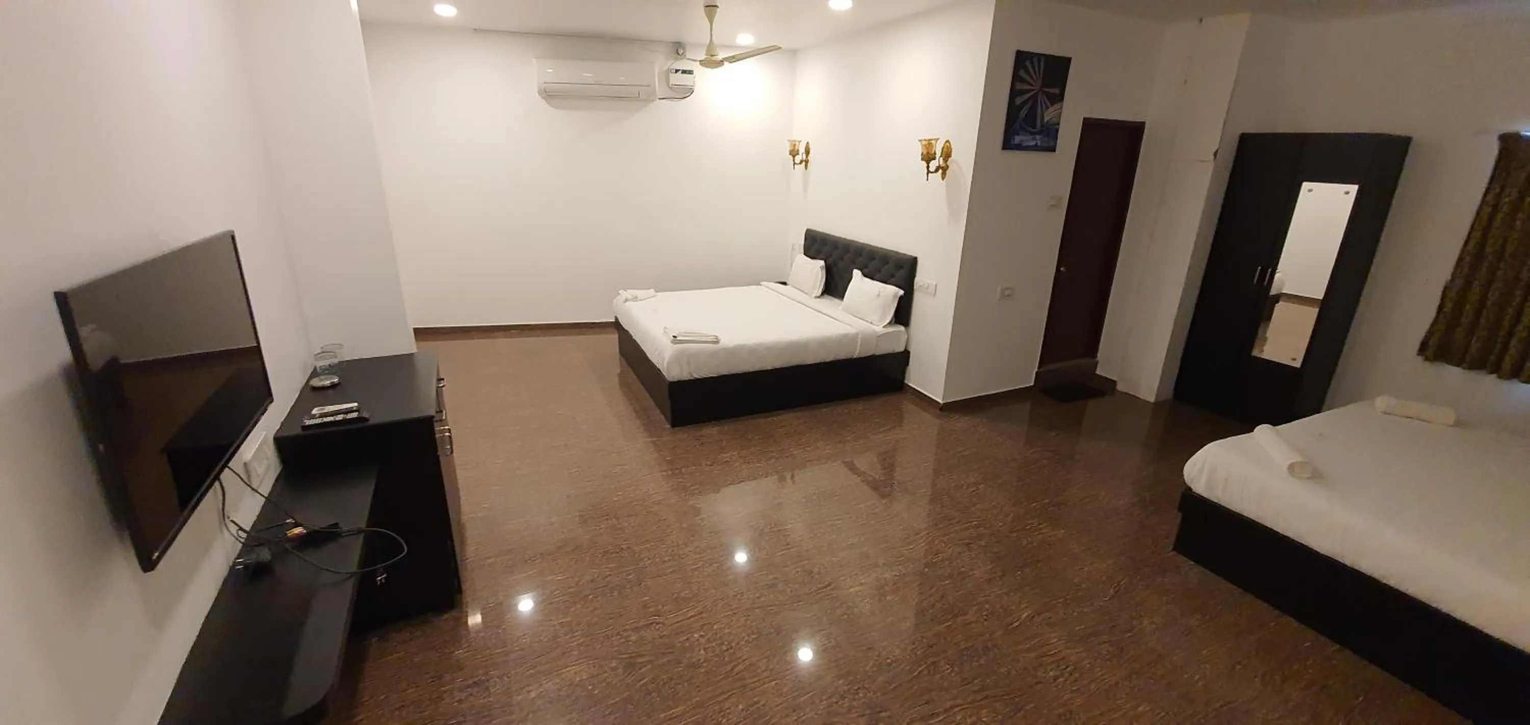 Photo of the whole room, Bed in COSY CHAMBRE