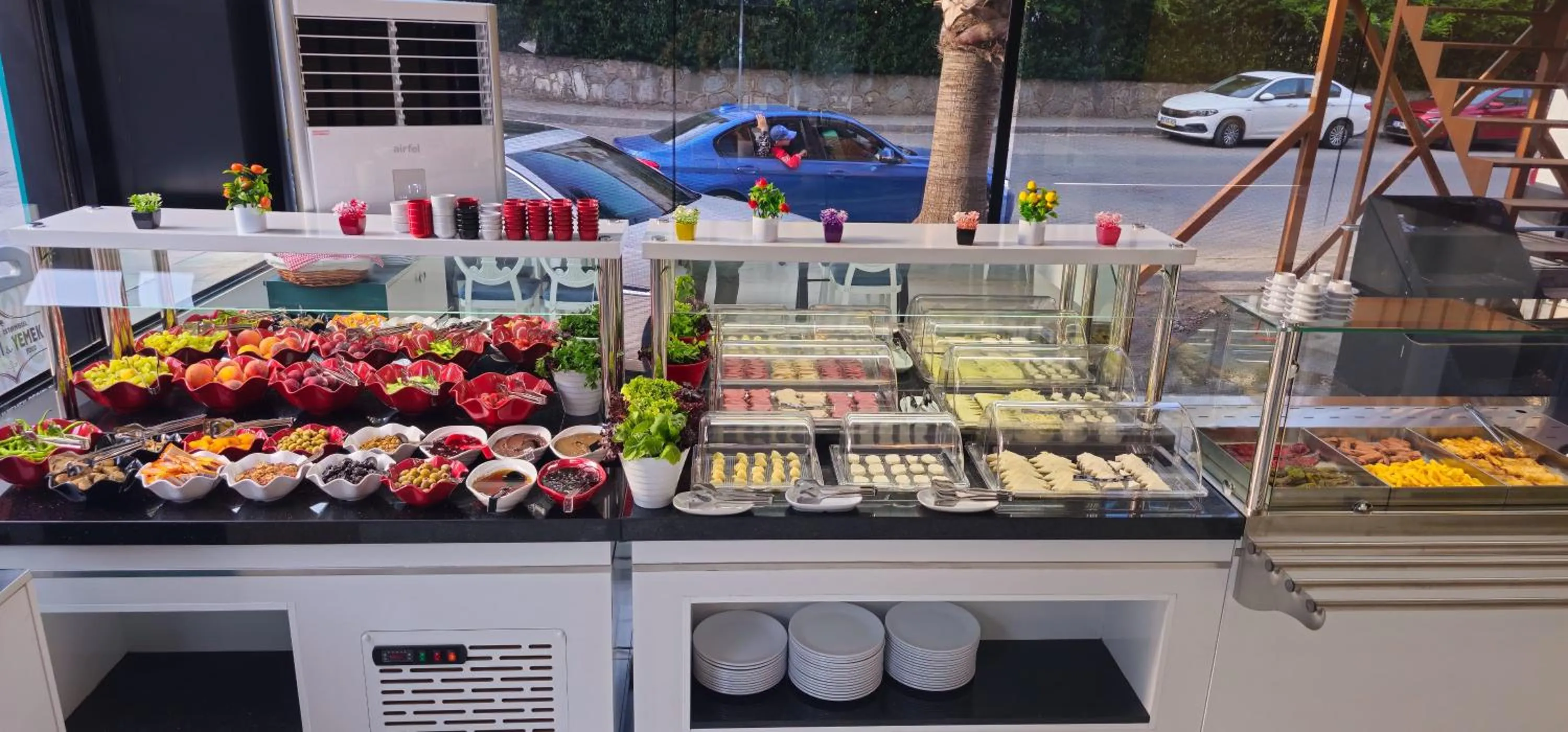 Breakfast in SKYBLUE İSTANBUL HOTEL