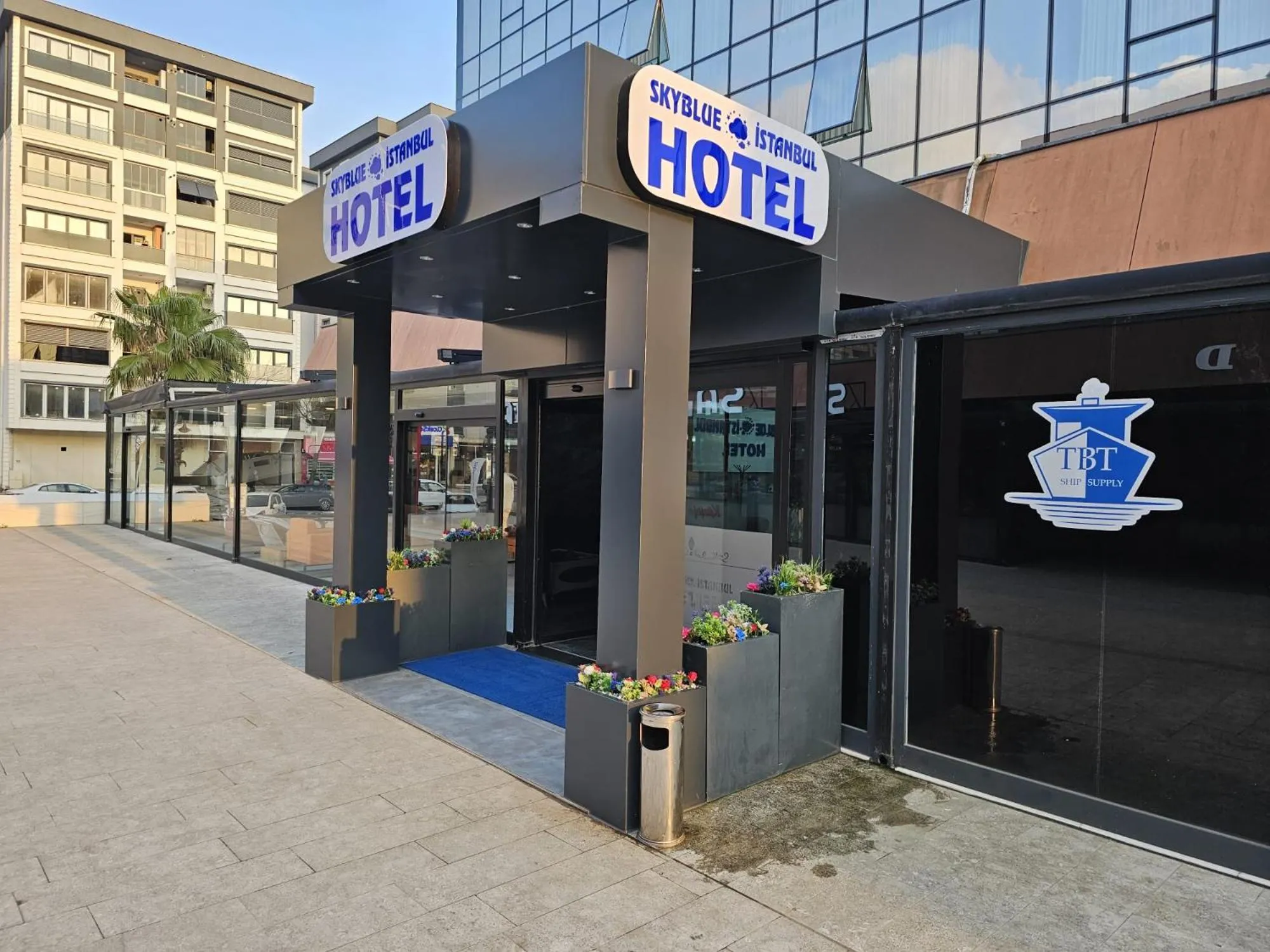 Property building in SKYBLUE İSTANBUL HOTEL