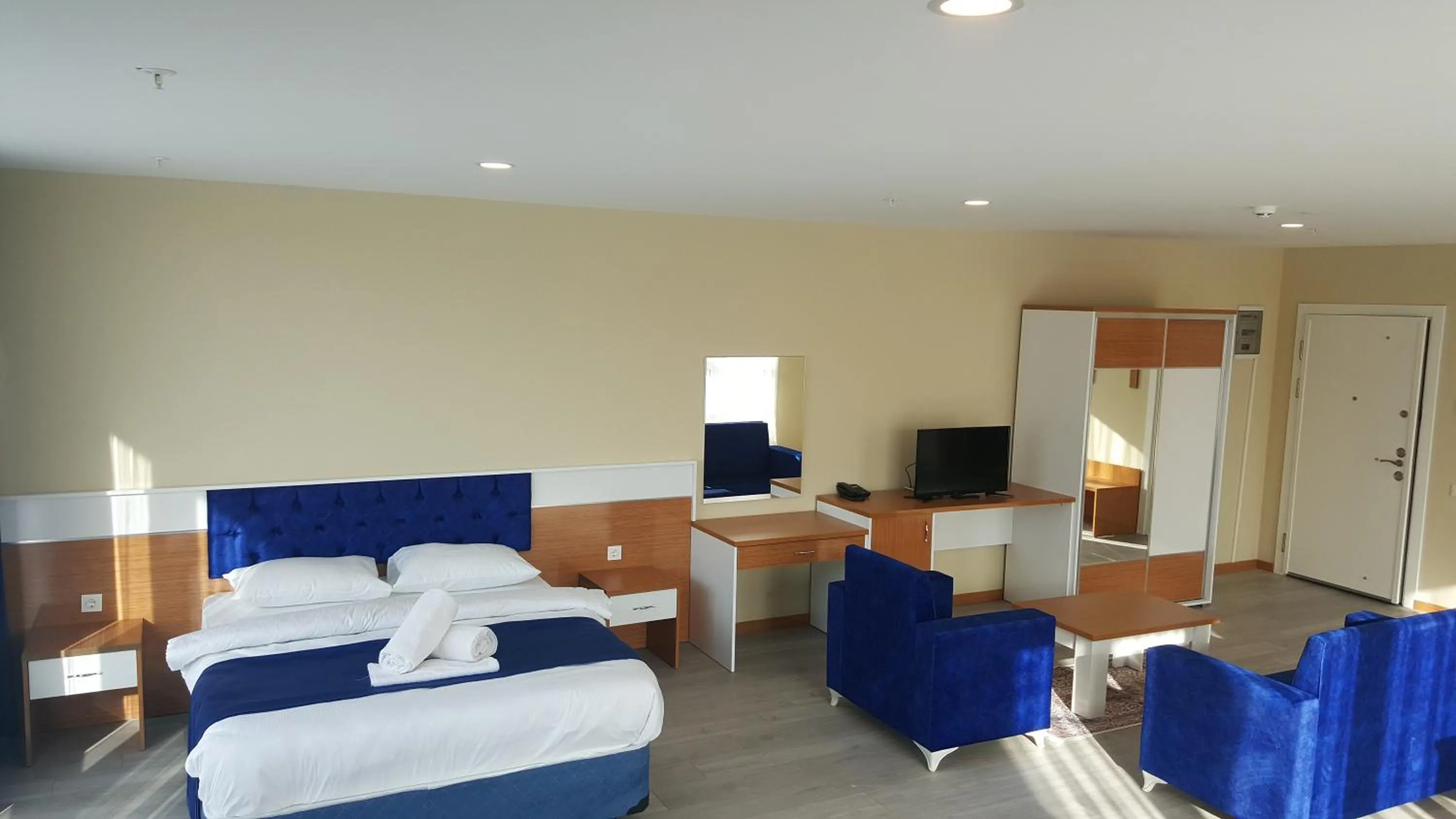 Photo of the whole room, Bed in SKYBLUE İSTANBUL HOTEL