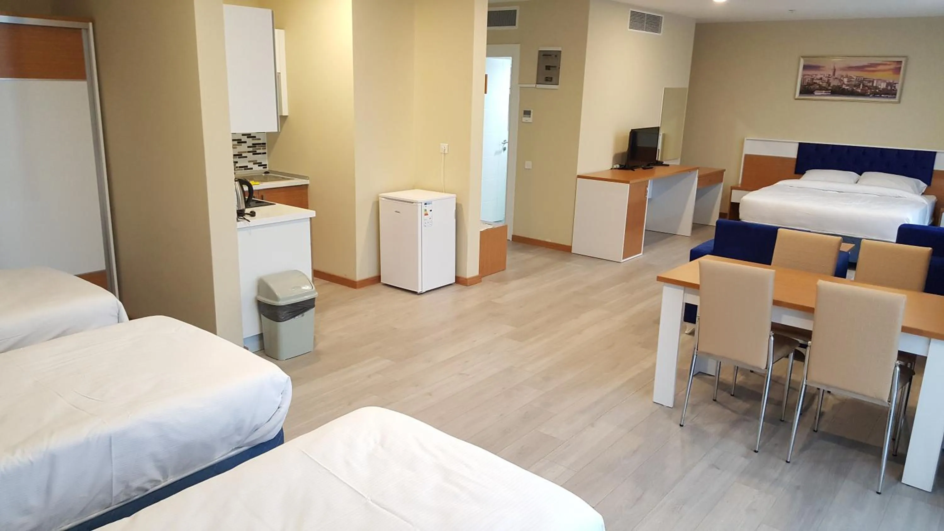 Photo of the whole room, Bed in SKYBLUE İSTANBUL HOTEL