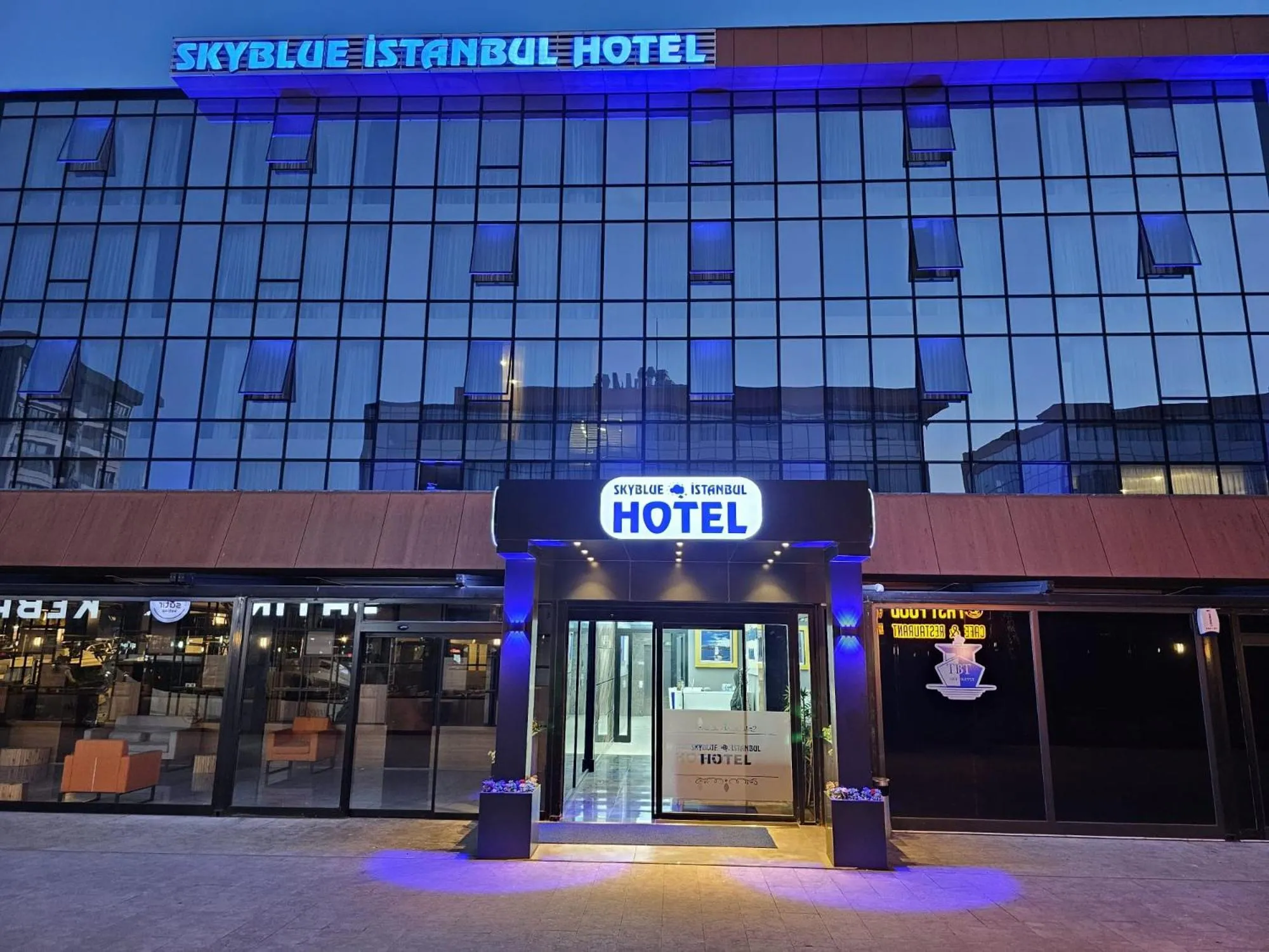 Property building in SKYBLUE İSTANBUL HOTEL