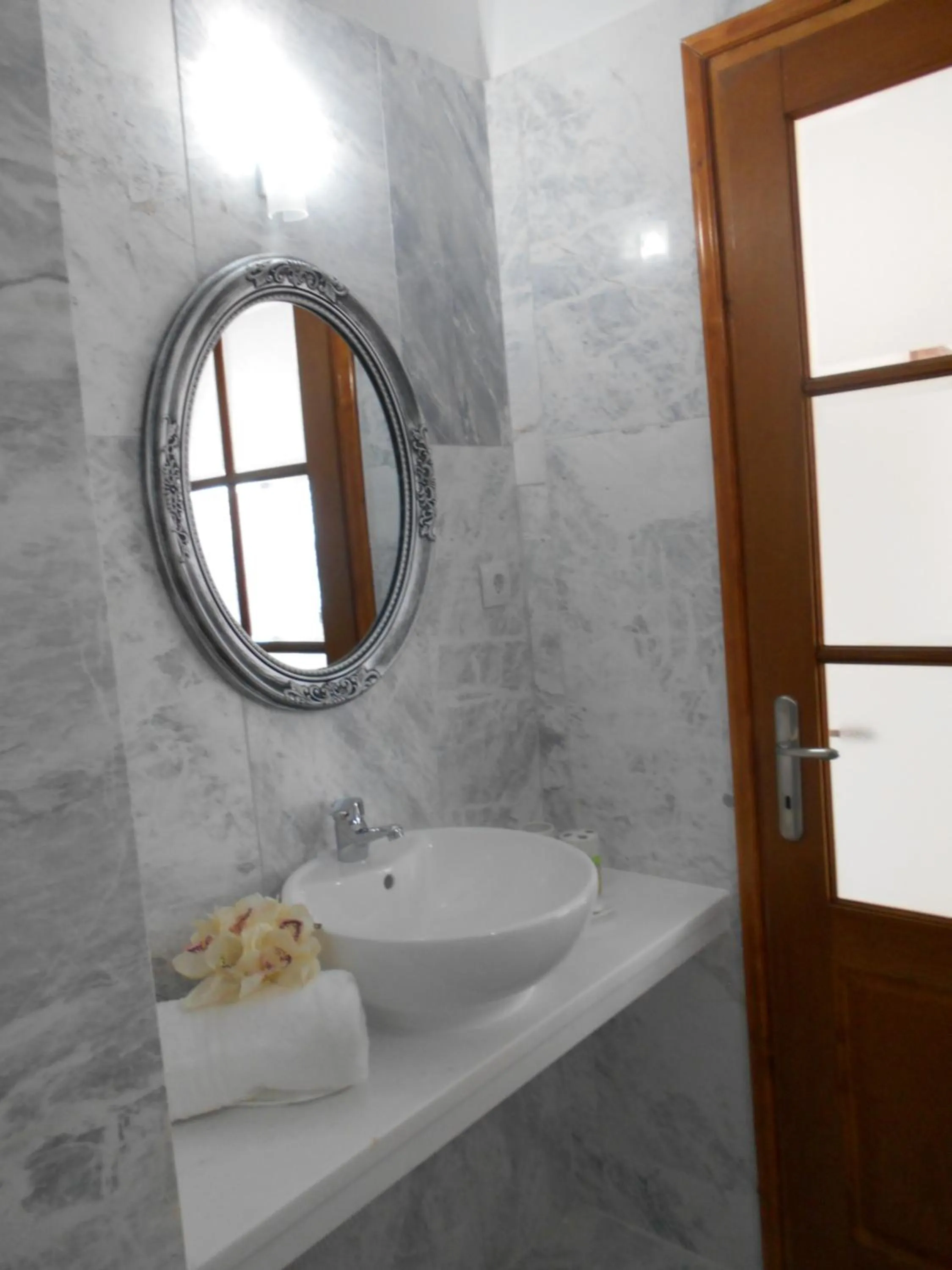 Bathroom in Kinira Beach Hotel