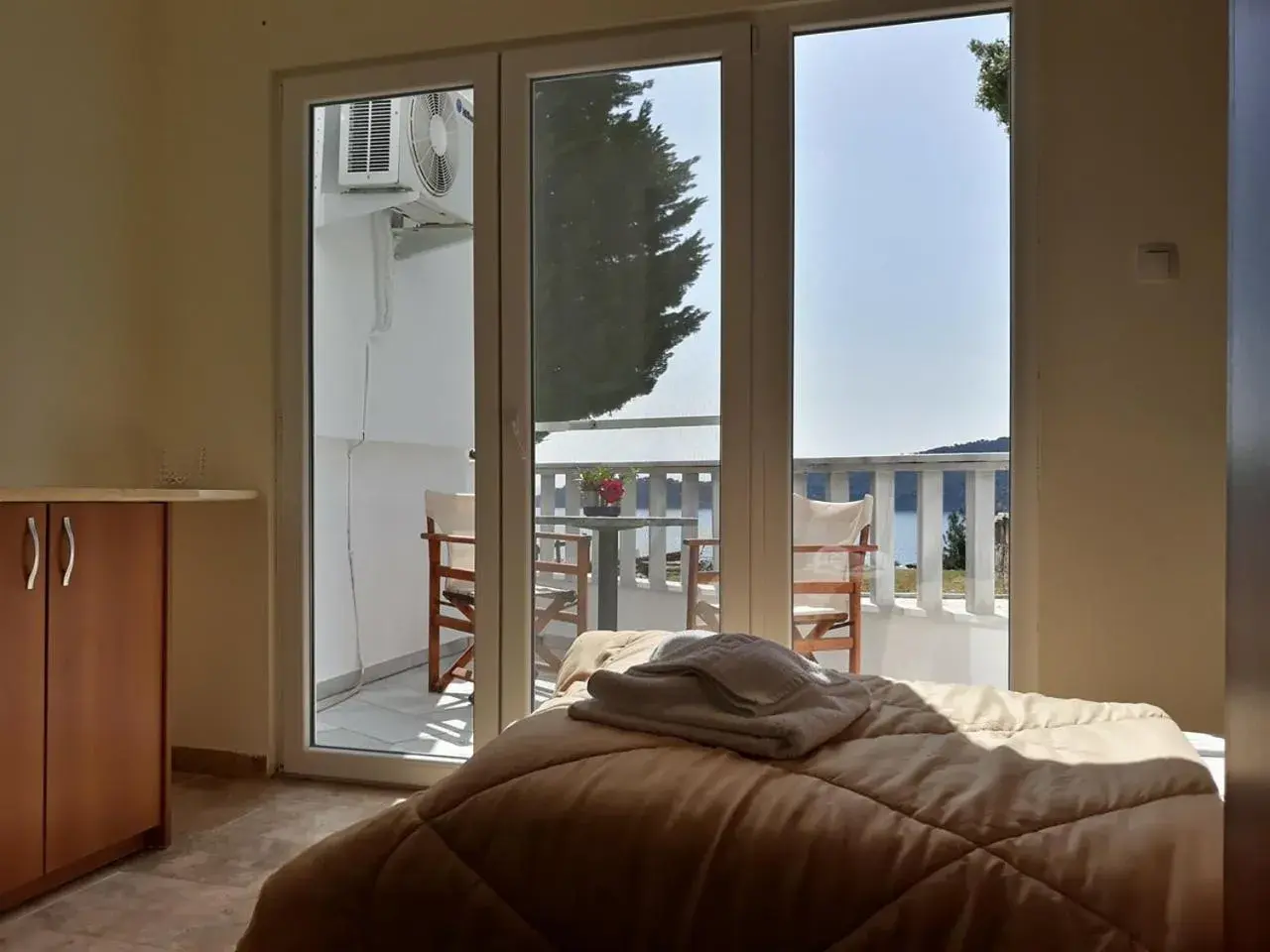 Comfort Triple Room in Kinira Beach Hotel Comfort Triple Room in Kinira Beach Hotel